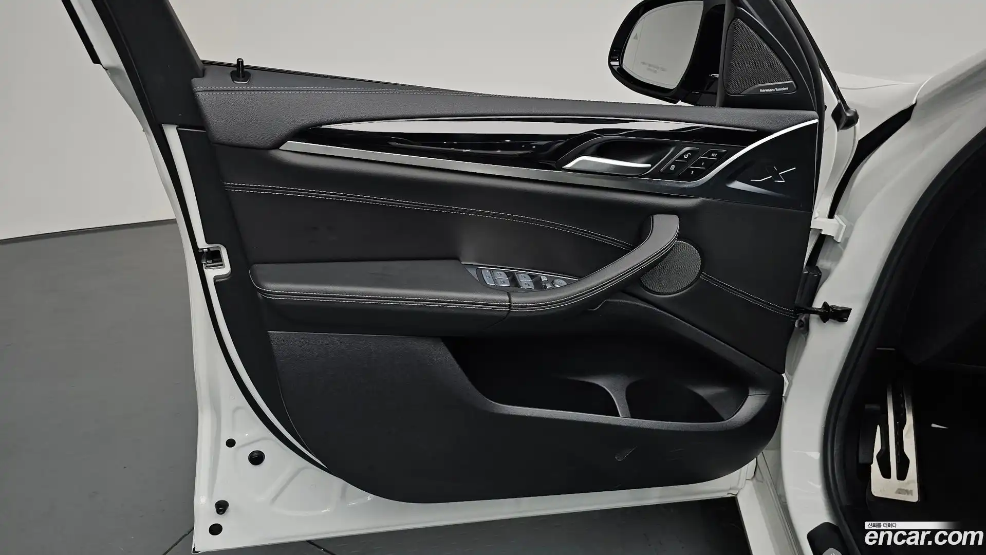 X4 BMW 2023.8-INNER-034