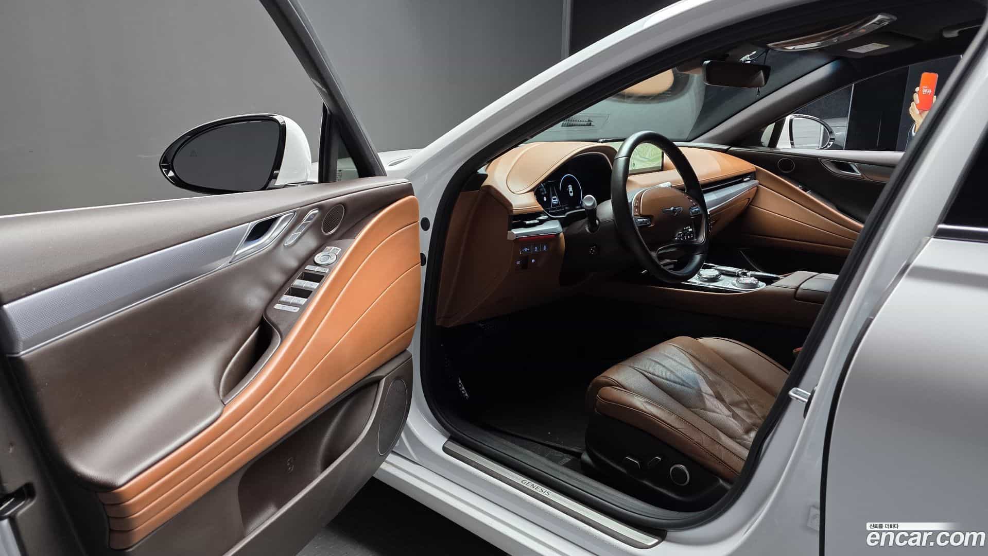G80 Genesis 2023.0-INNER-010