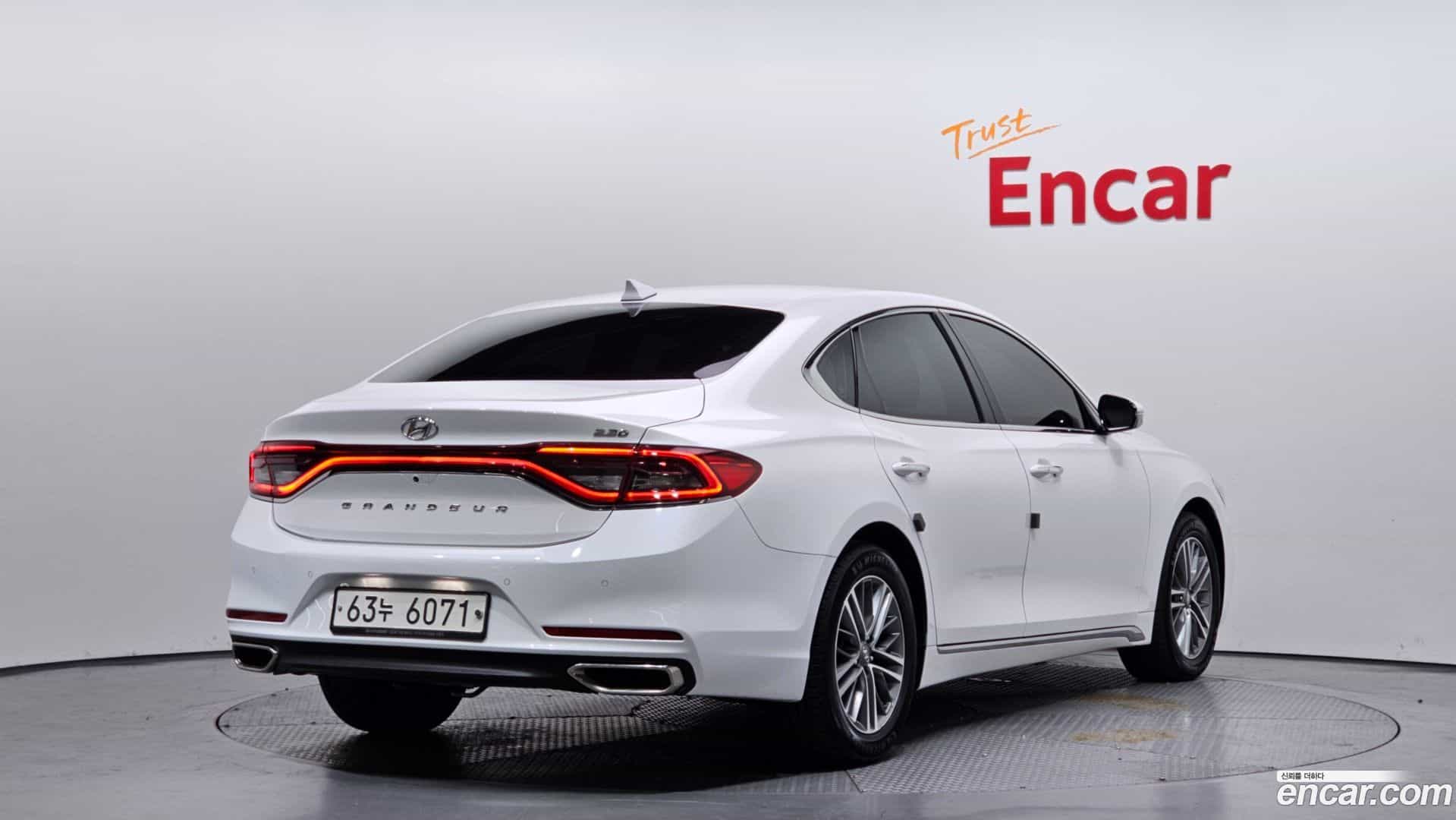 Grandeur Hyundai 2018.6-OUTER-002