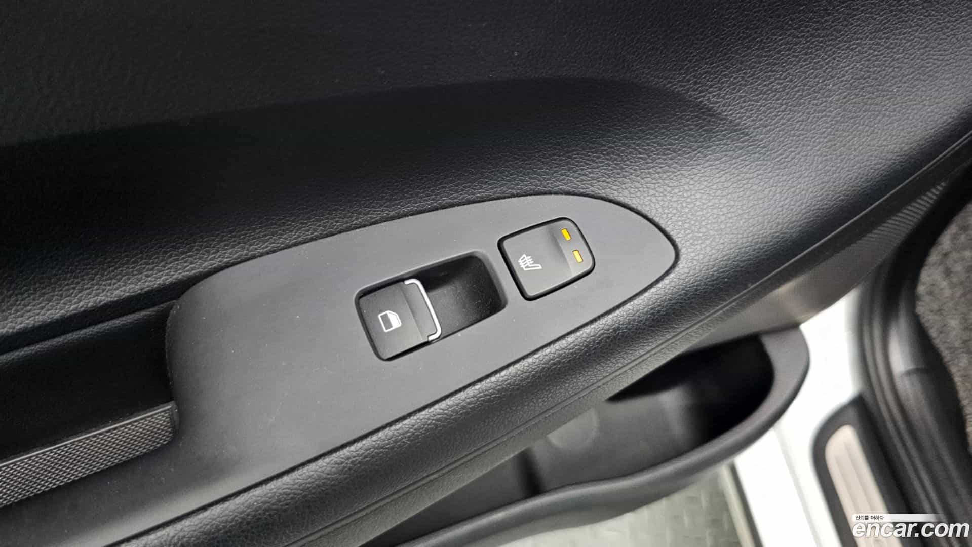 Grandeur Hyundai 2018.6-OPTION-023