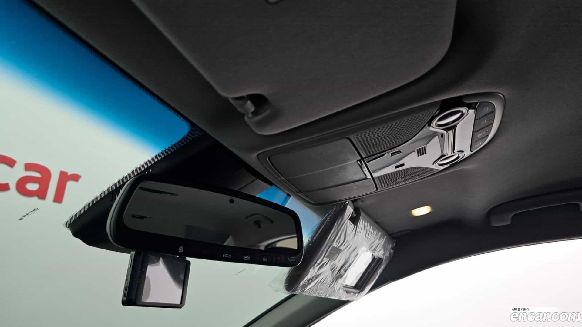 Grandeur Hyundai 2018.6-OPTION-024