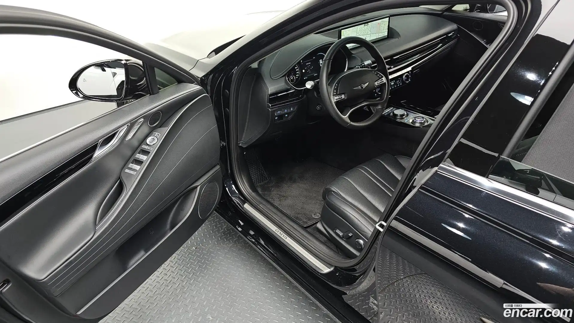 G80 Genesis 2023.2-INNER-010