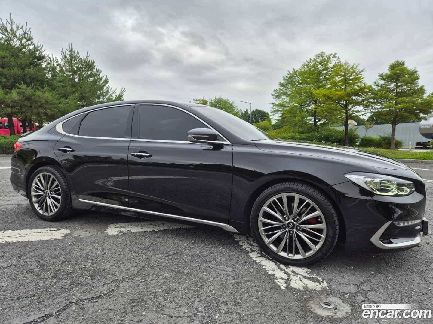 Grandeur Hyundai 2017.2-OUTER-003