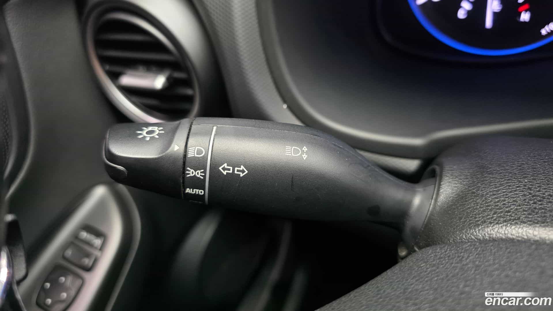 Kona Hyundai 2019.8-OPTION-023