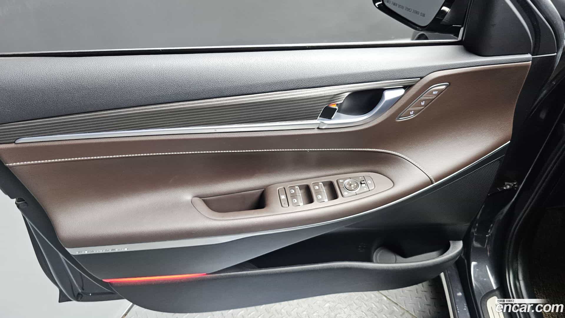 Grandeur Hyundai 2018.2-INNER-034