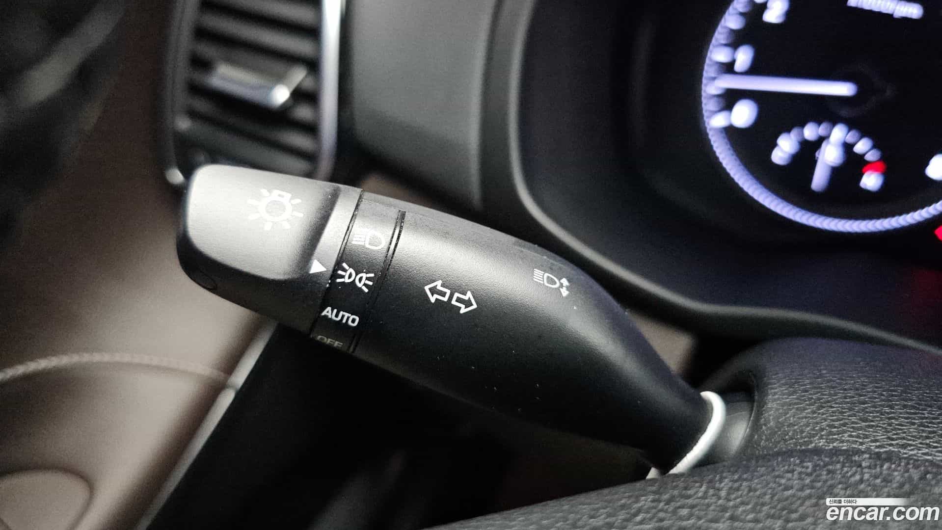 Grandeur Hyundai 2018.2-OPTION-044