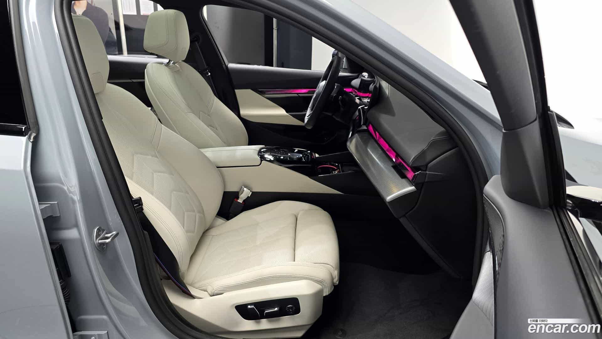 5-Series BMW 2024.10-INNER-036