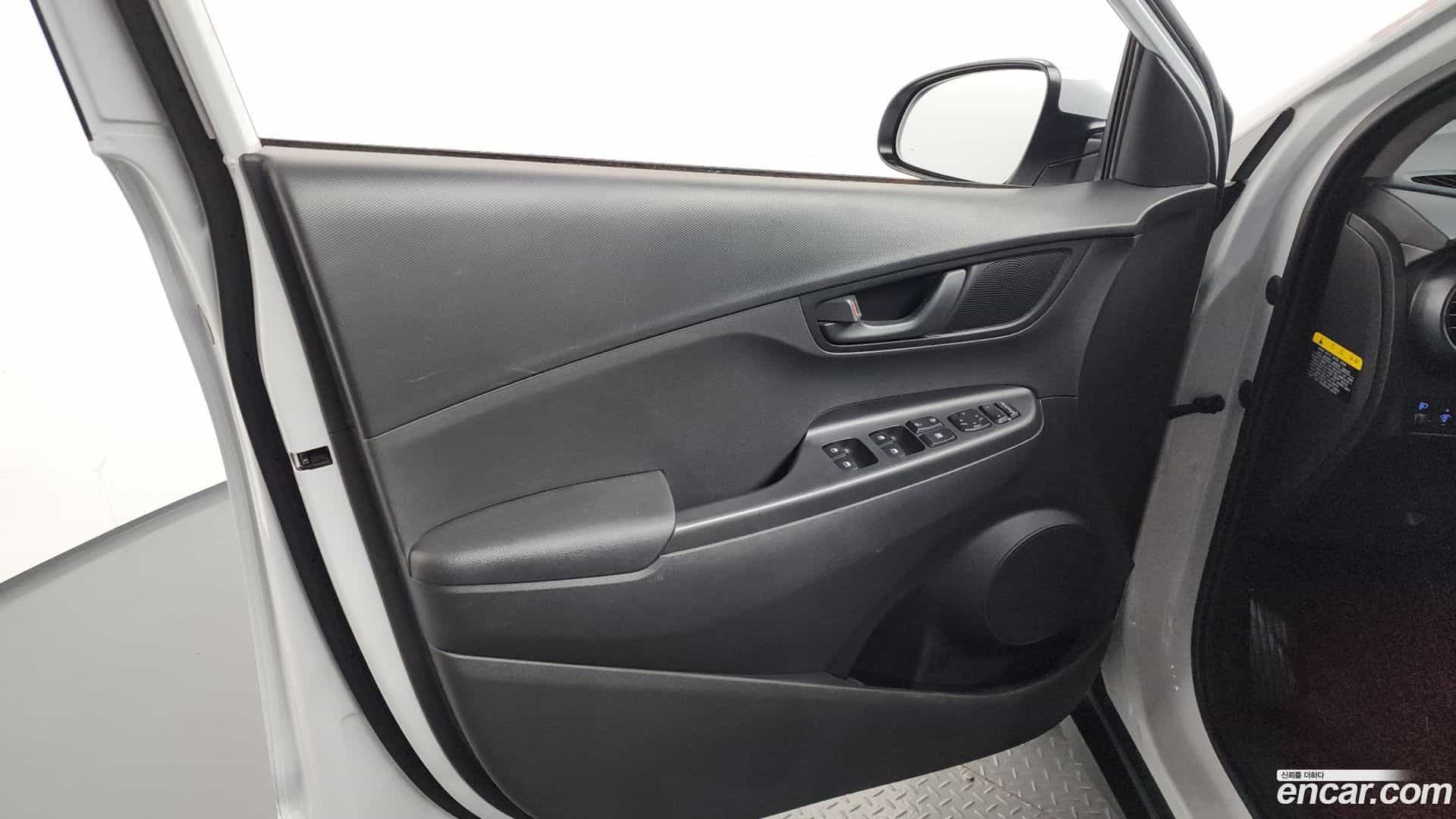 Kona Hyundai 2017.11-INNER-034
