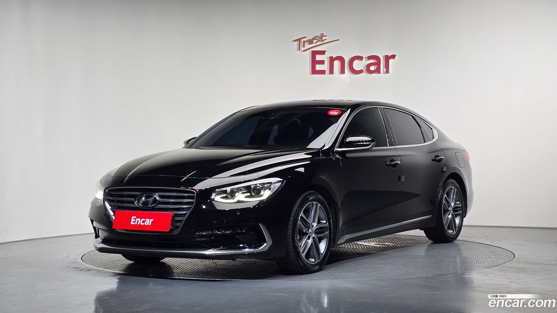 Main__Slider__Photo:Grandeur Hyundai 2019.6-0