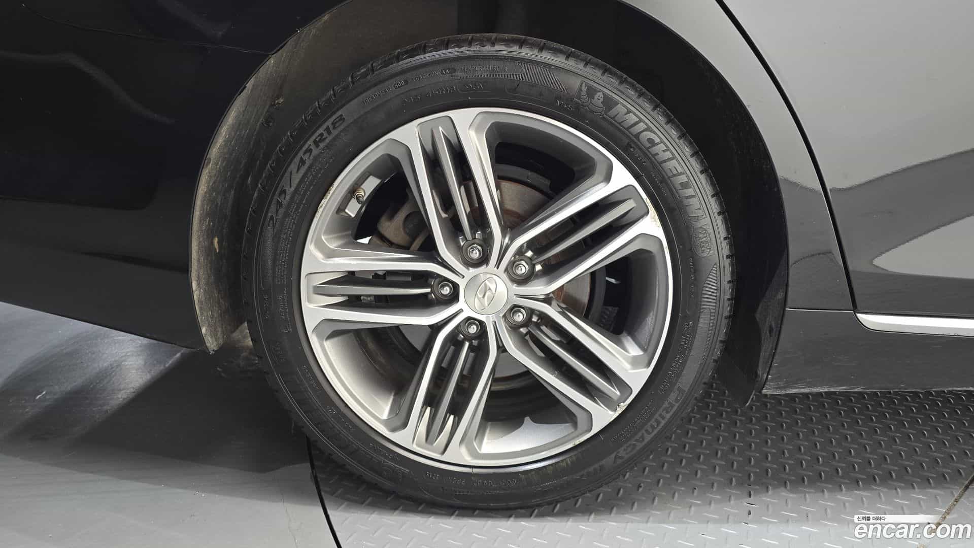 Grandeur Hyundai 2019.6-OUTER-005