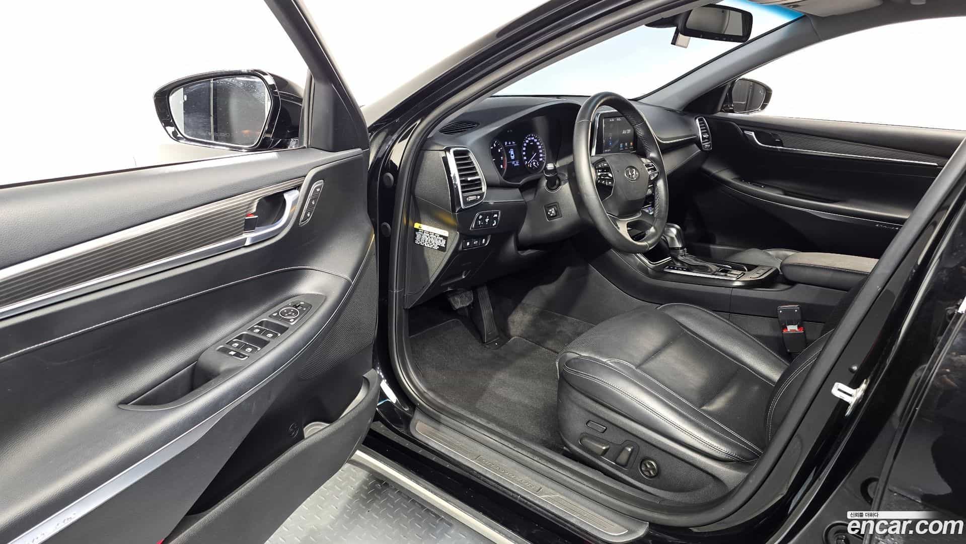 Grandeur Hyundai 2019.6-INNER-010