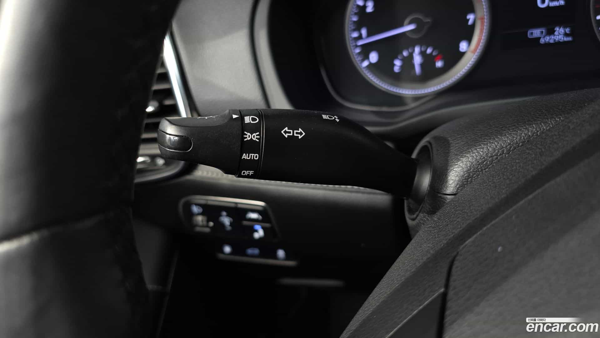 Grandeur Hyundai 2019.6-OPTION-024
