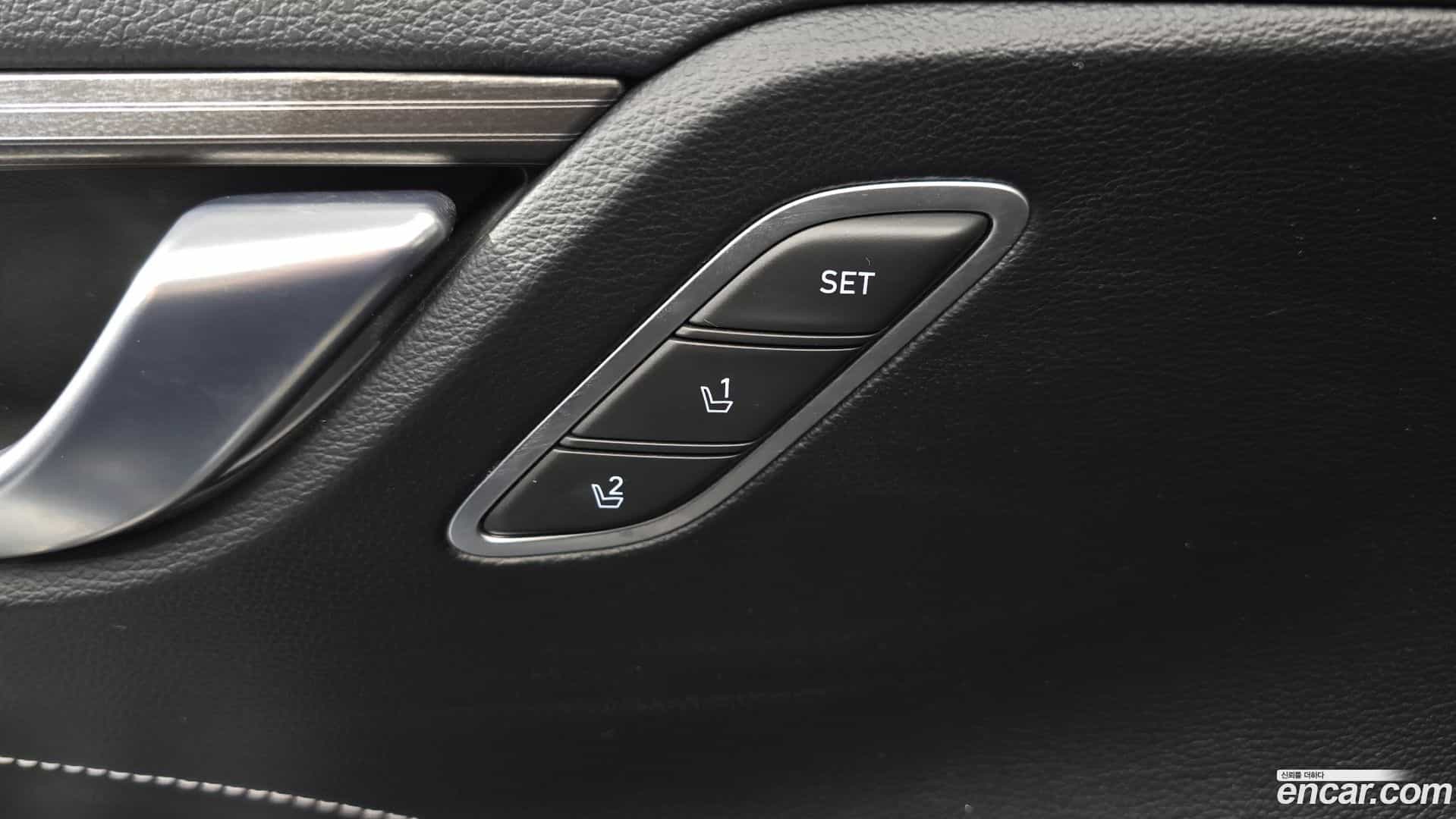 Grandeur Hyundai 2019.6-OPTION-042