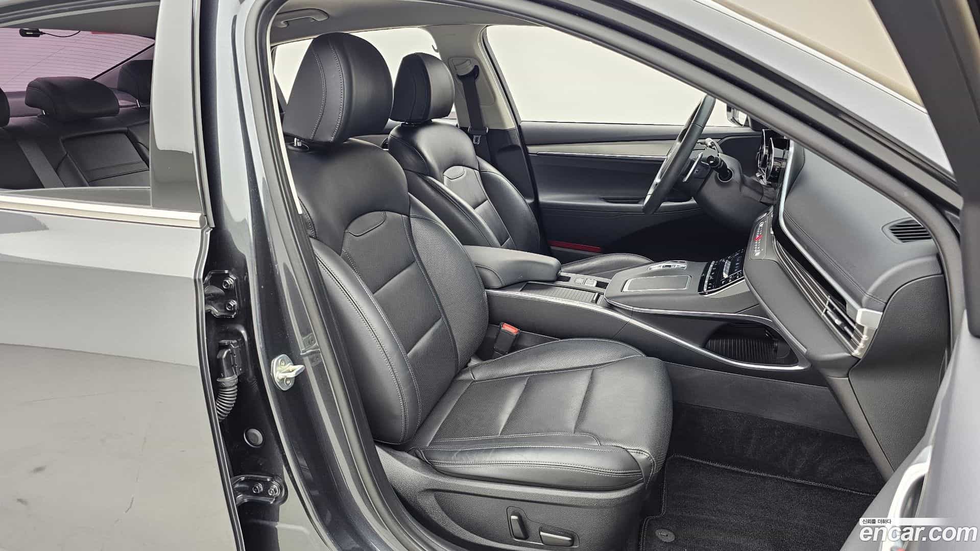 Grandeur Hyundai 2020.11-OPTION-015