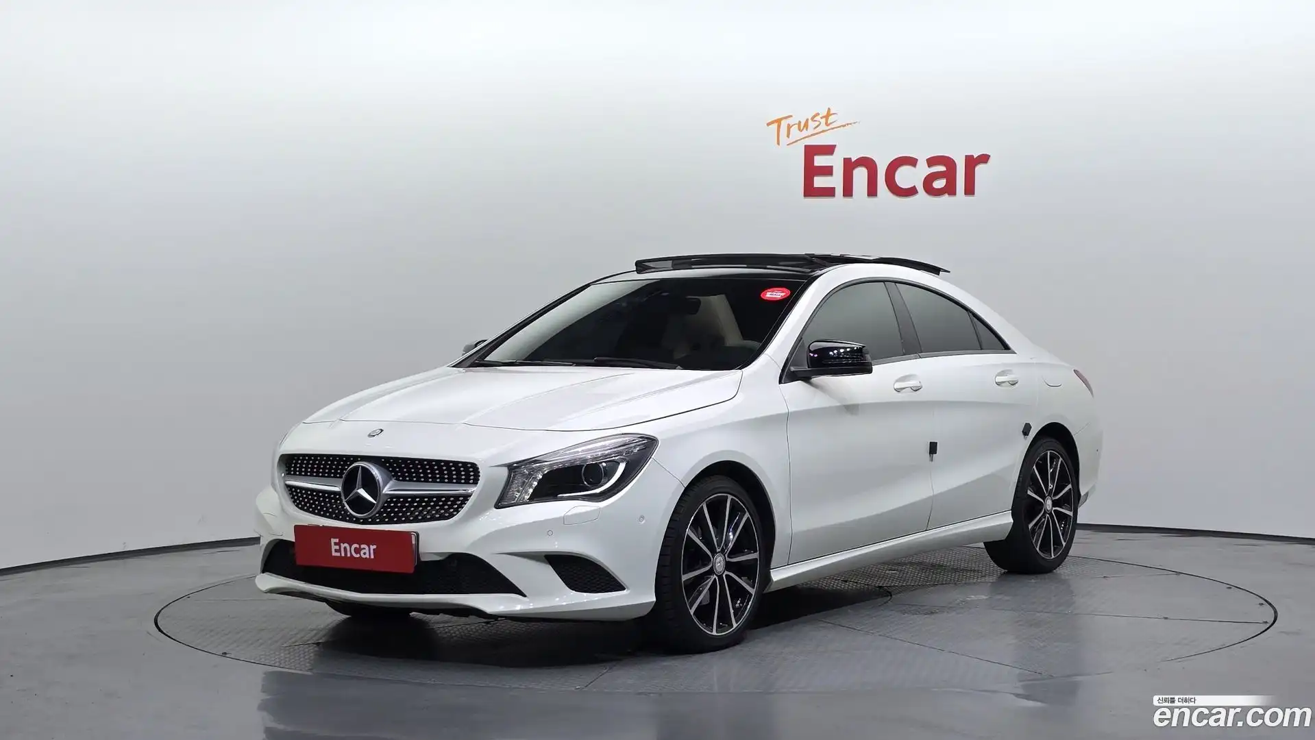 CLA-Class Mercedes-Benz 2015.6-OUTER-001