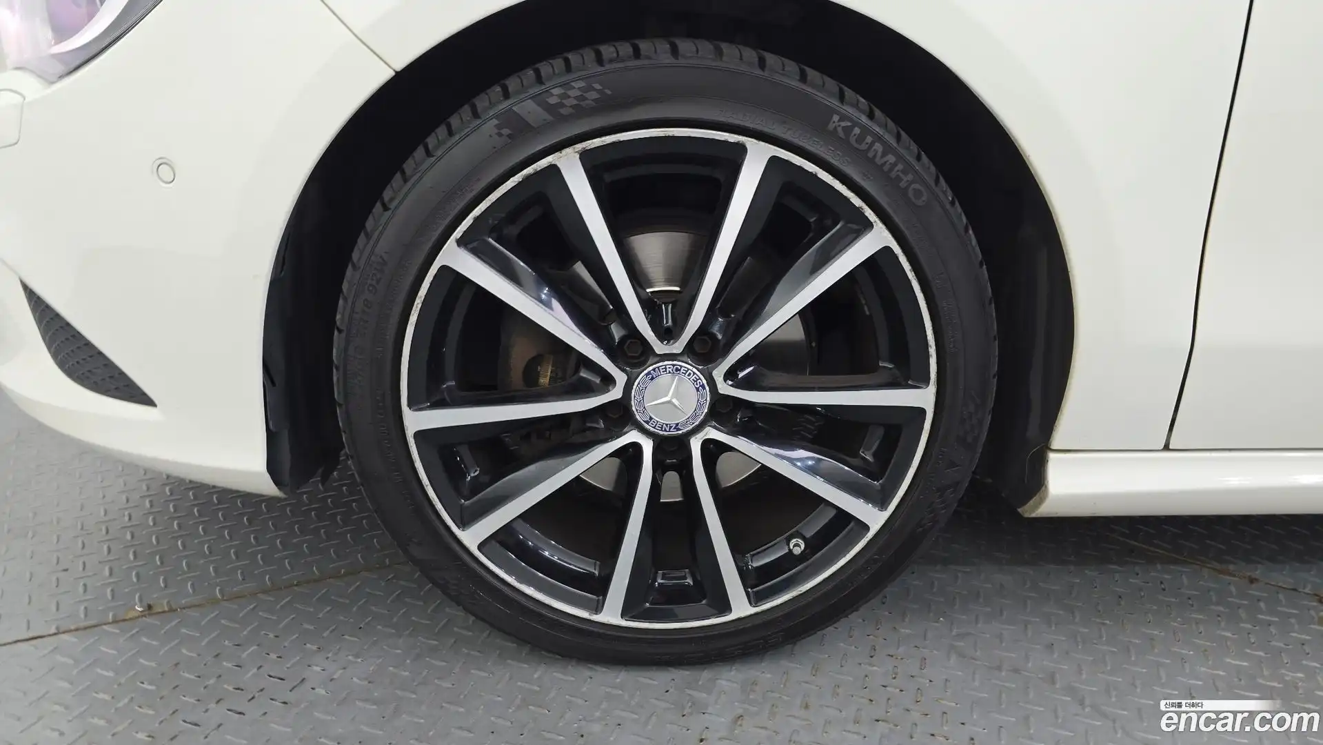 CLA-Class Mercedes-Benz 2015.6-OUTER-005