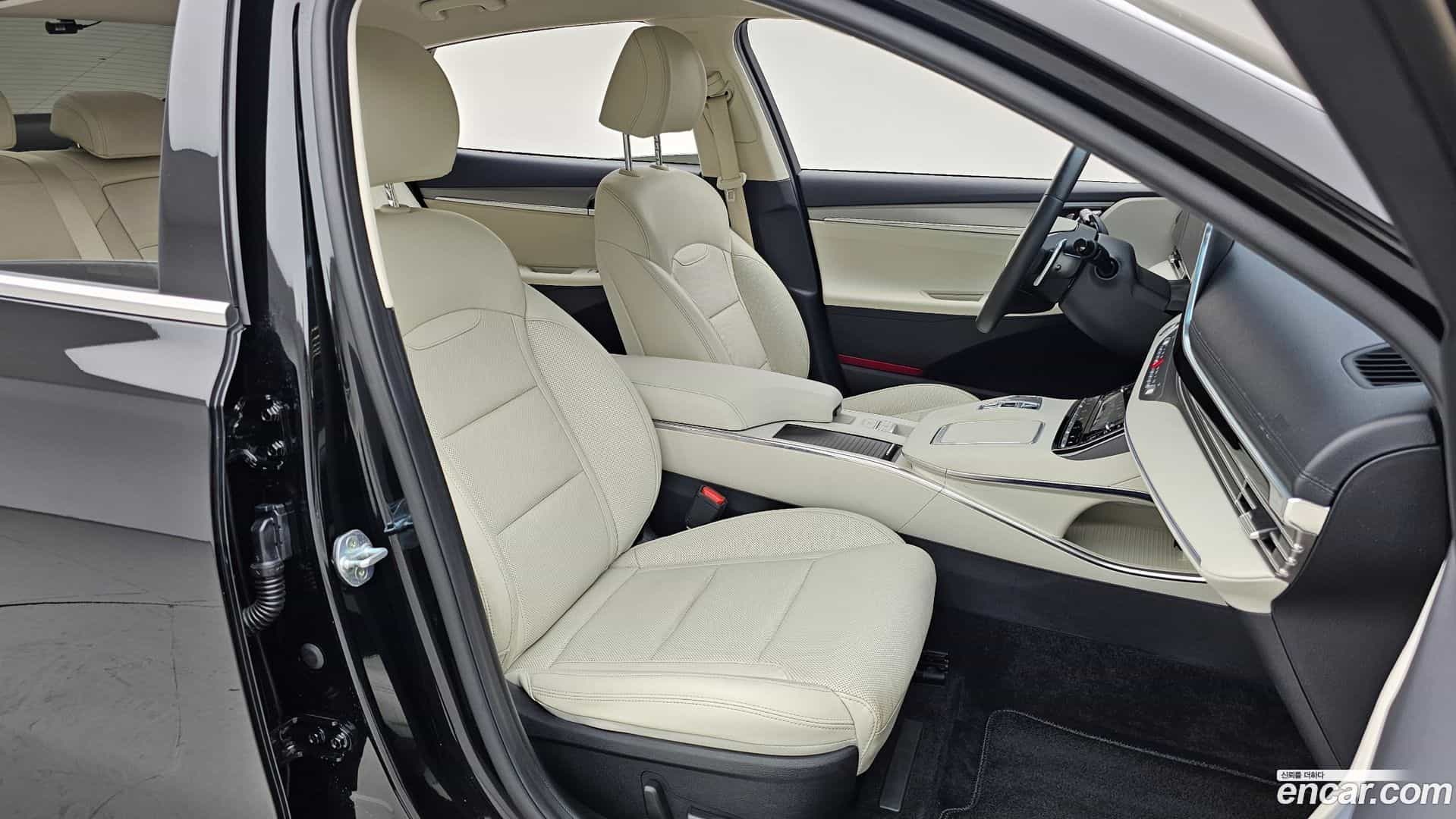 Grandeur Hyundai 2022.4-OPTION-015