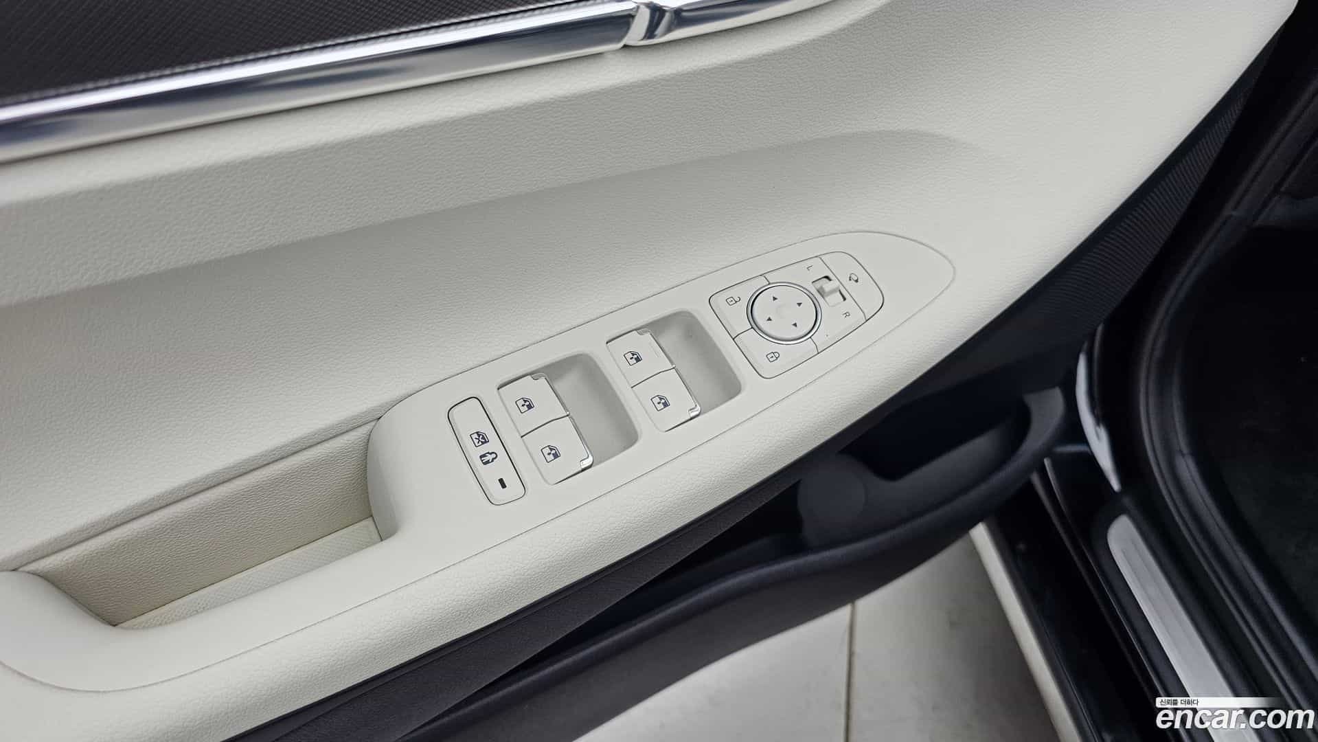 Grandeur Hyundai 2022.4-OPTION-022