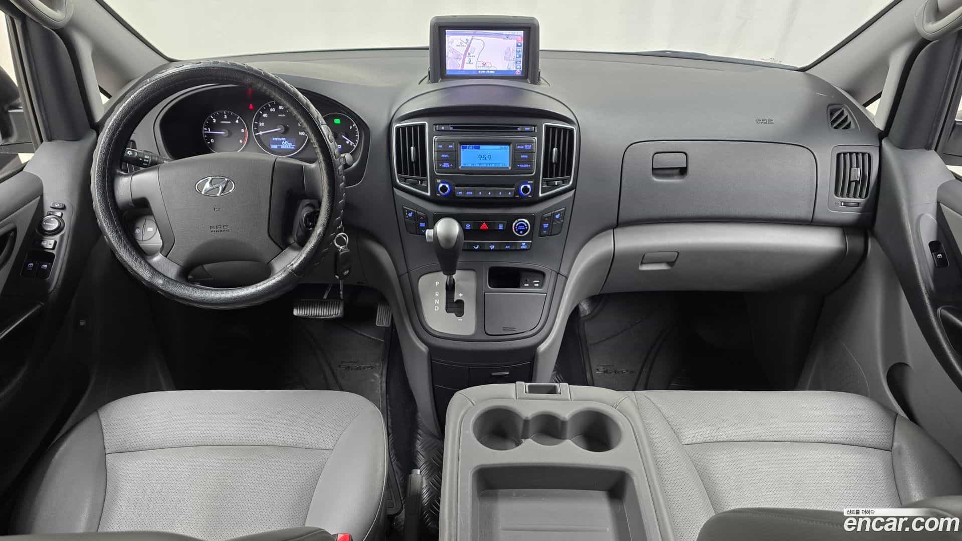 Starex Hyundai 2017.5-INNER-007