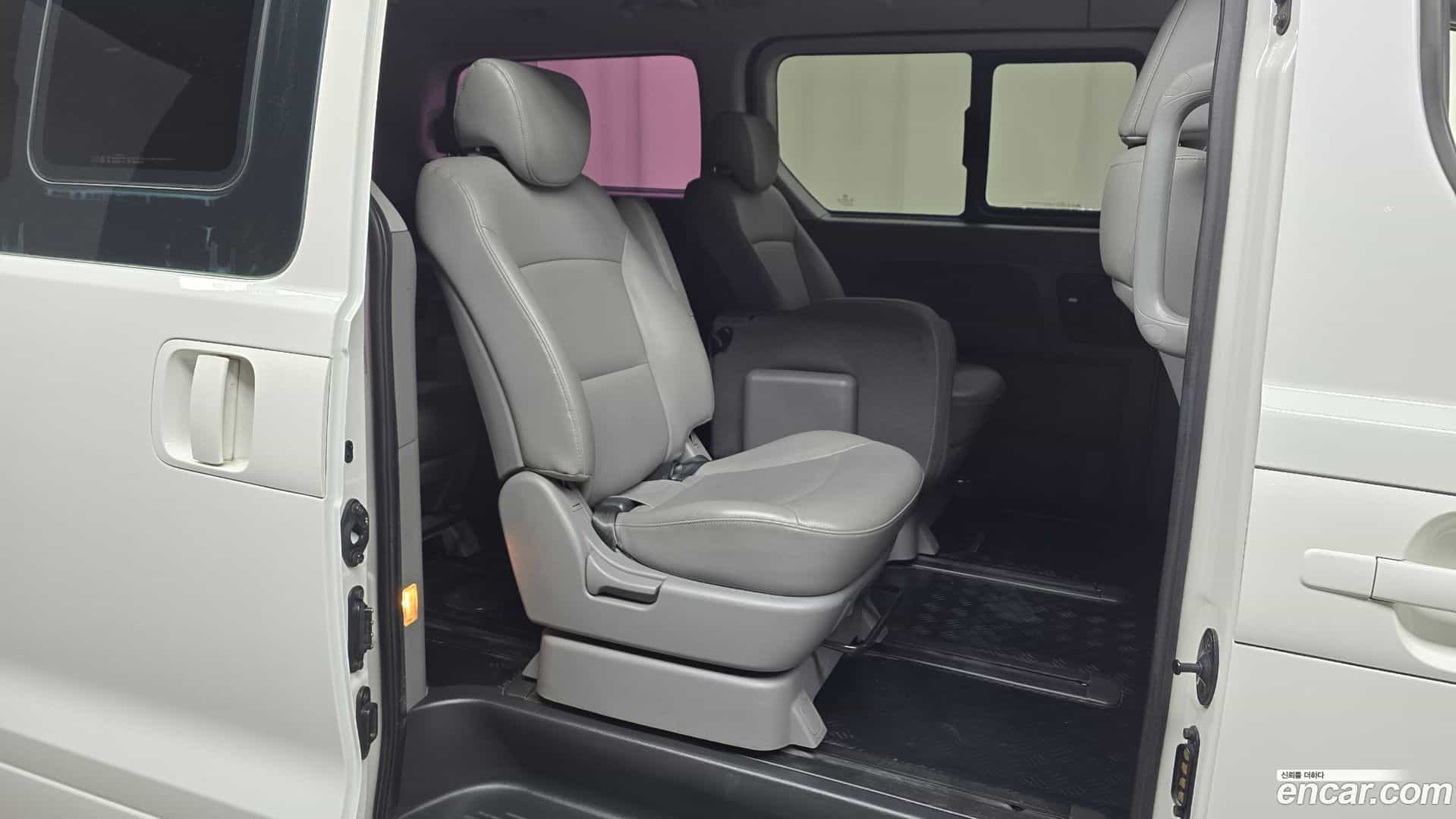 Starex Hyundai 2017.5-OPTION-016