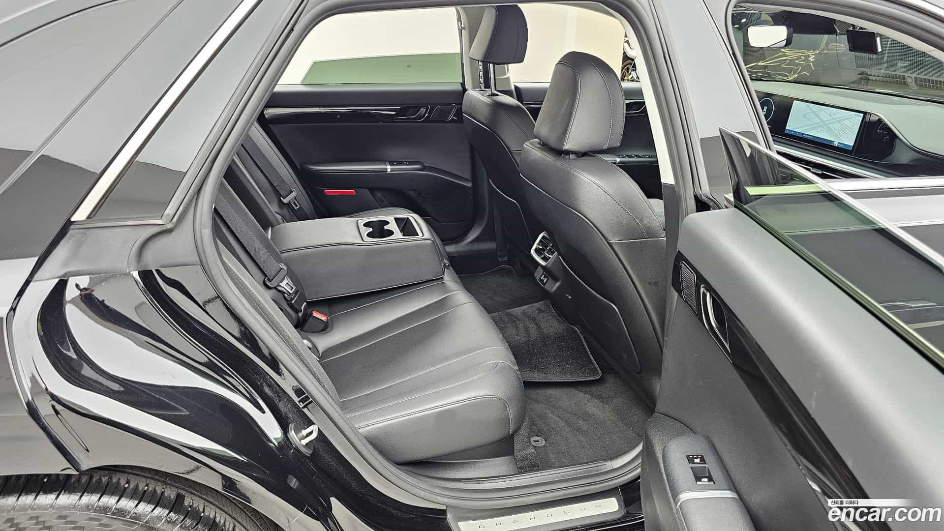 Grandeur Hyundai 2023.5-OPTION-016
