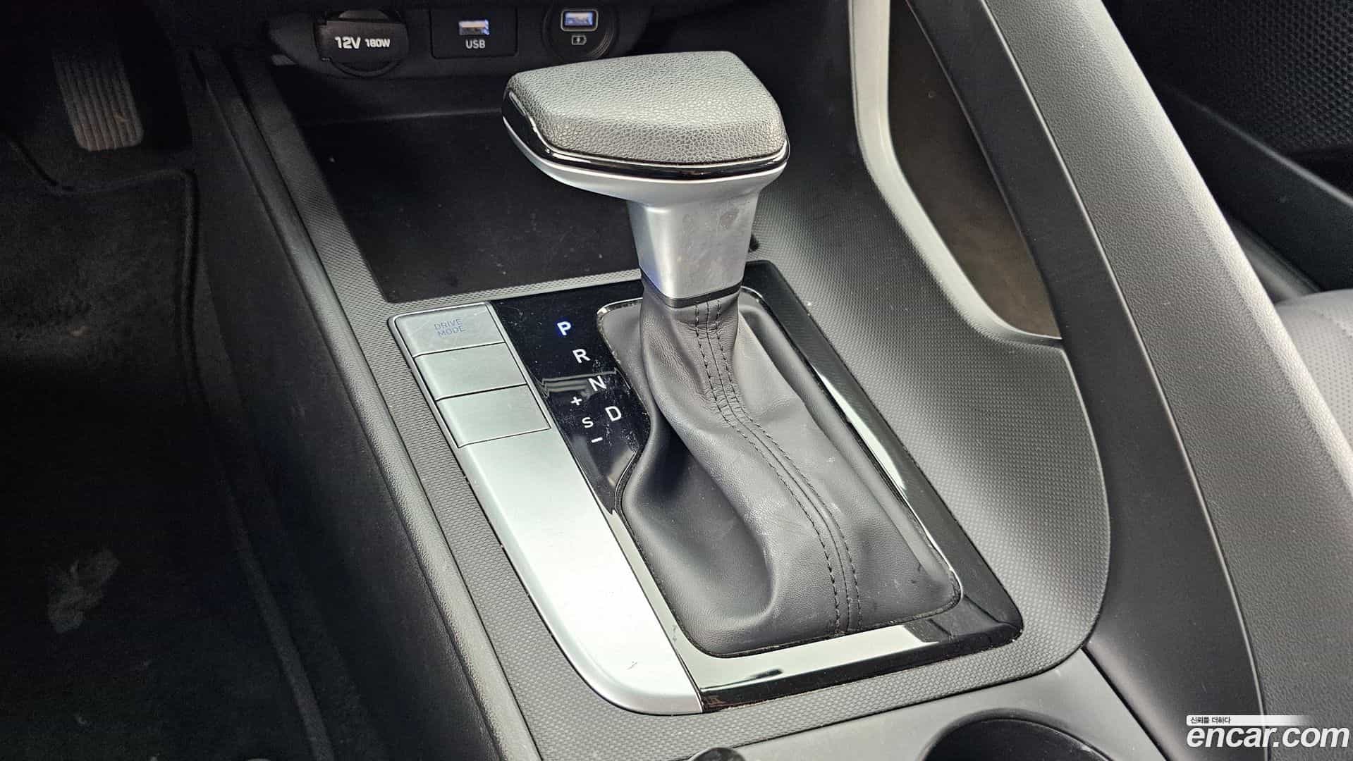 AVANTE Hyundai 2020.6-INNER-009