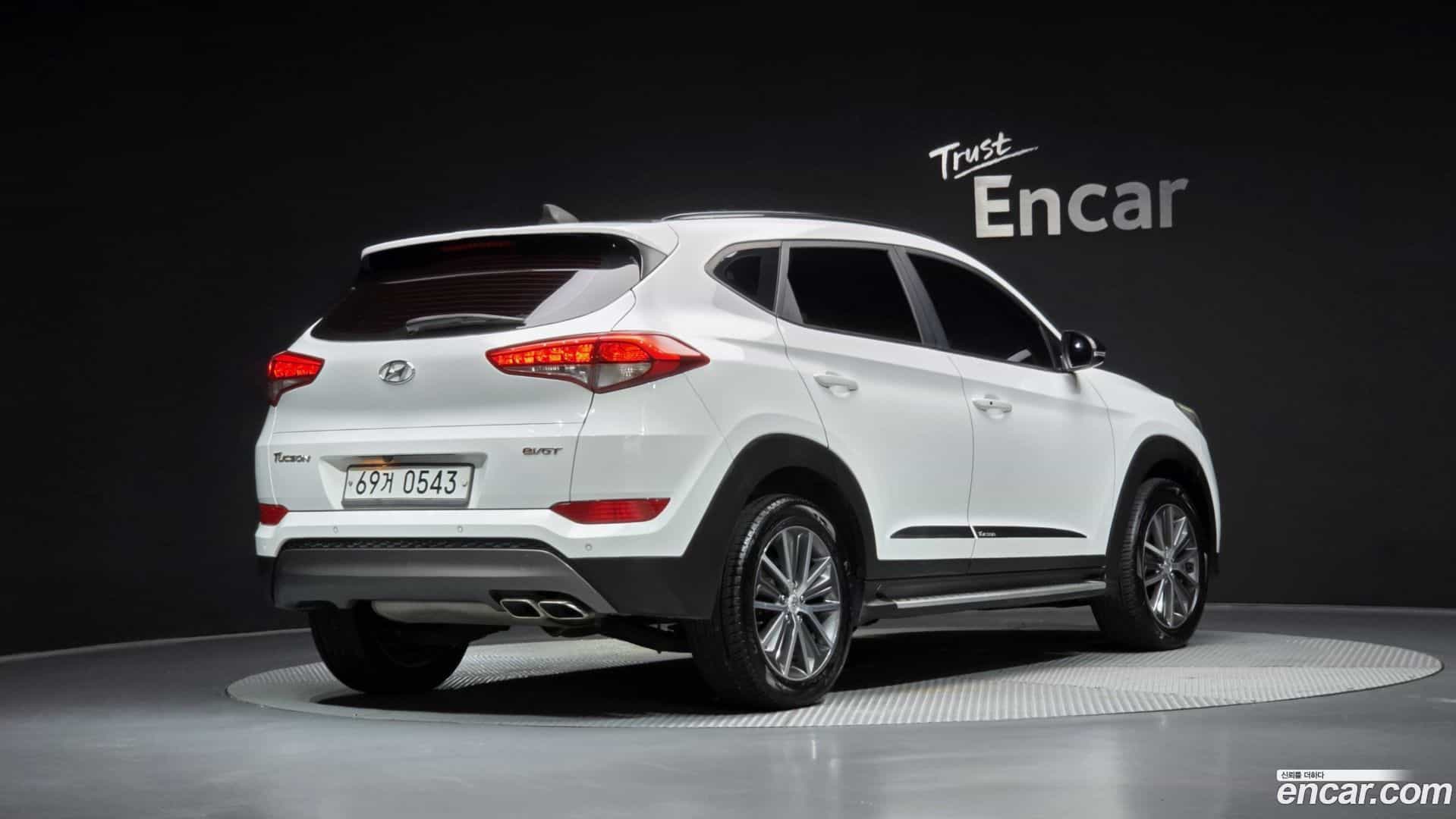 Tucson Hyundai 2015.10-OUTER-002
