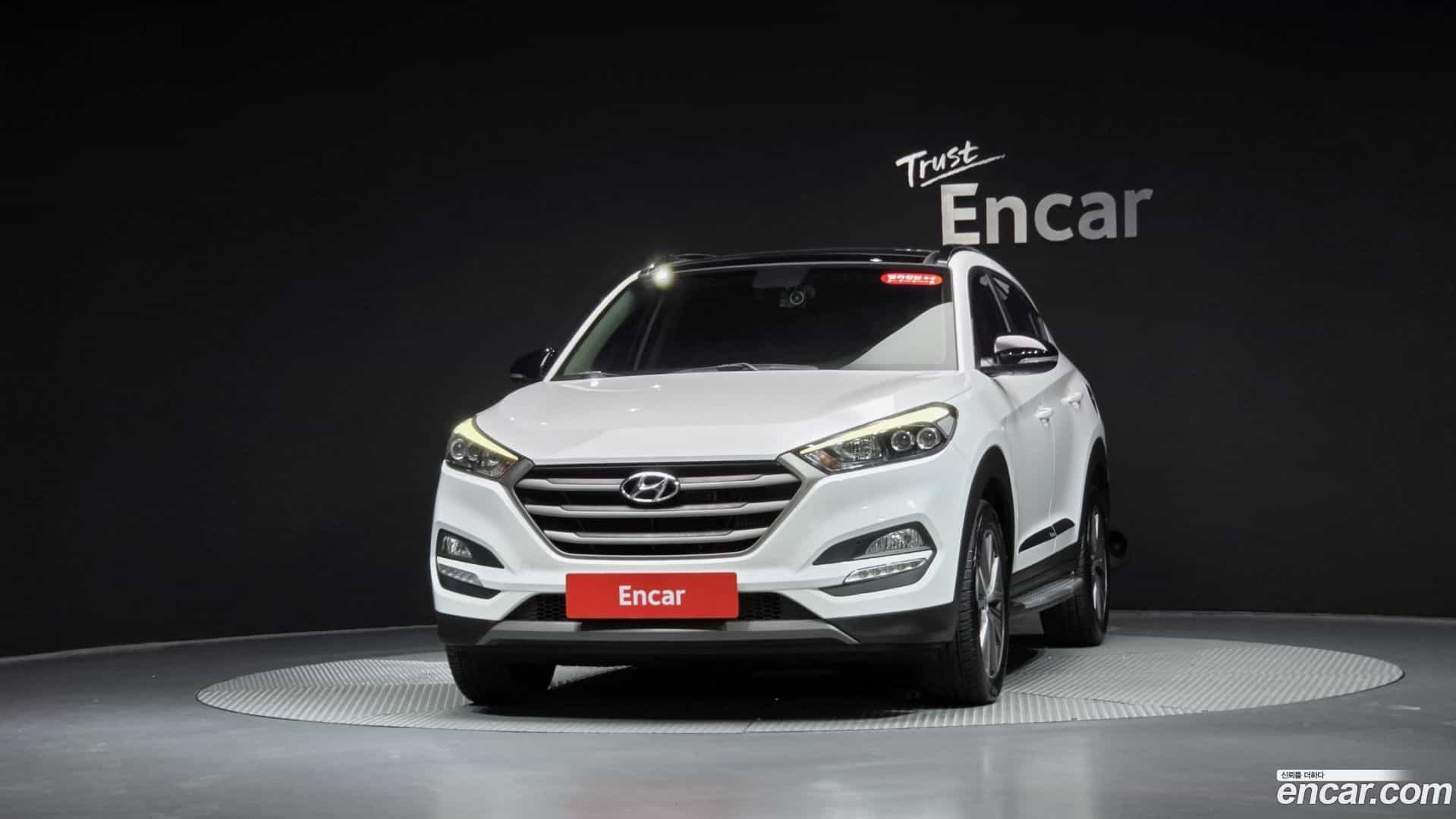 Tucson Hyundai 2015.10-OUTER-003