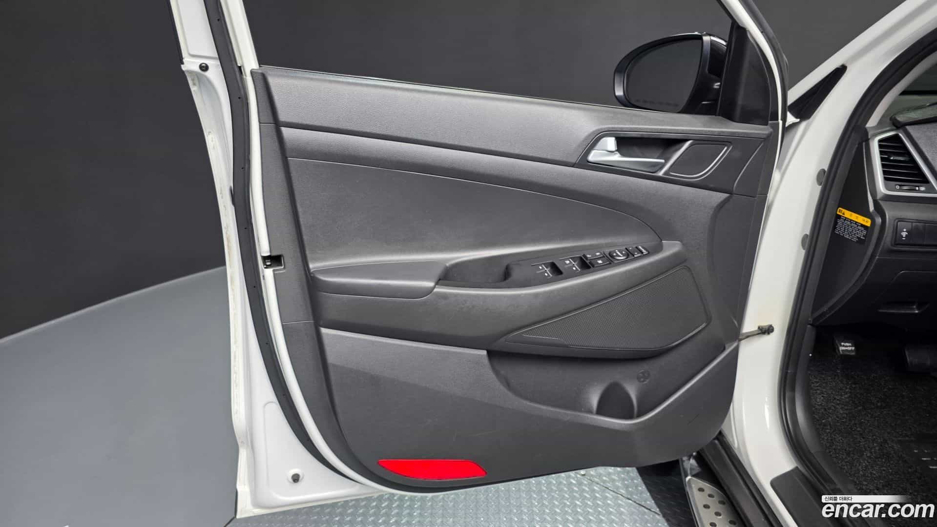 Tucson Hyundai 2015.10-INNER-034