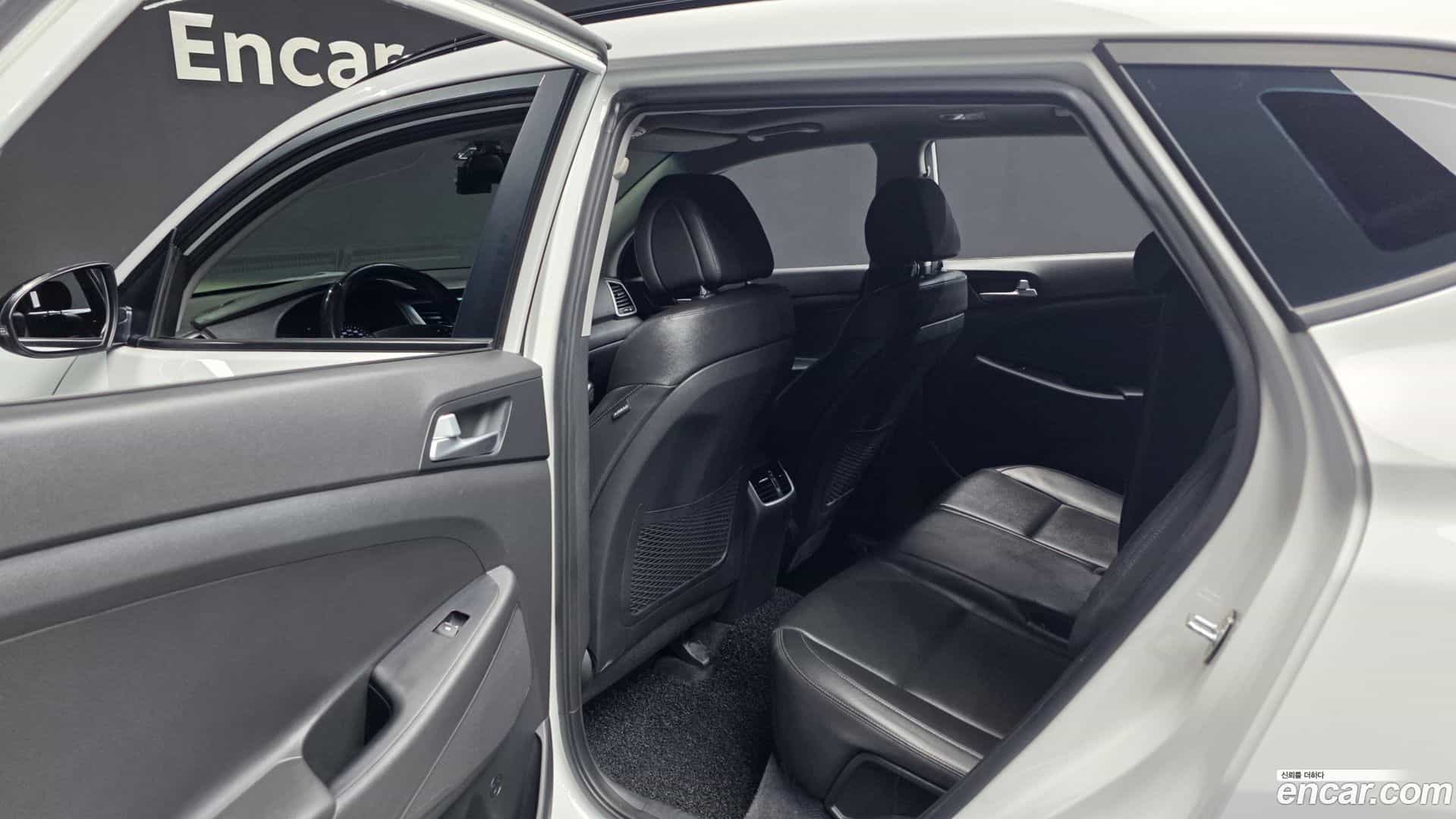 Tucson Hyundai 2015.10-INNER-036