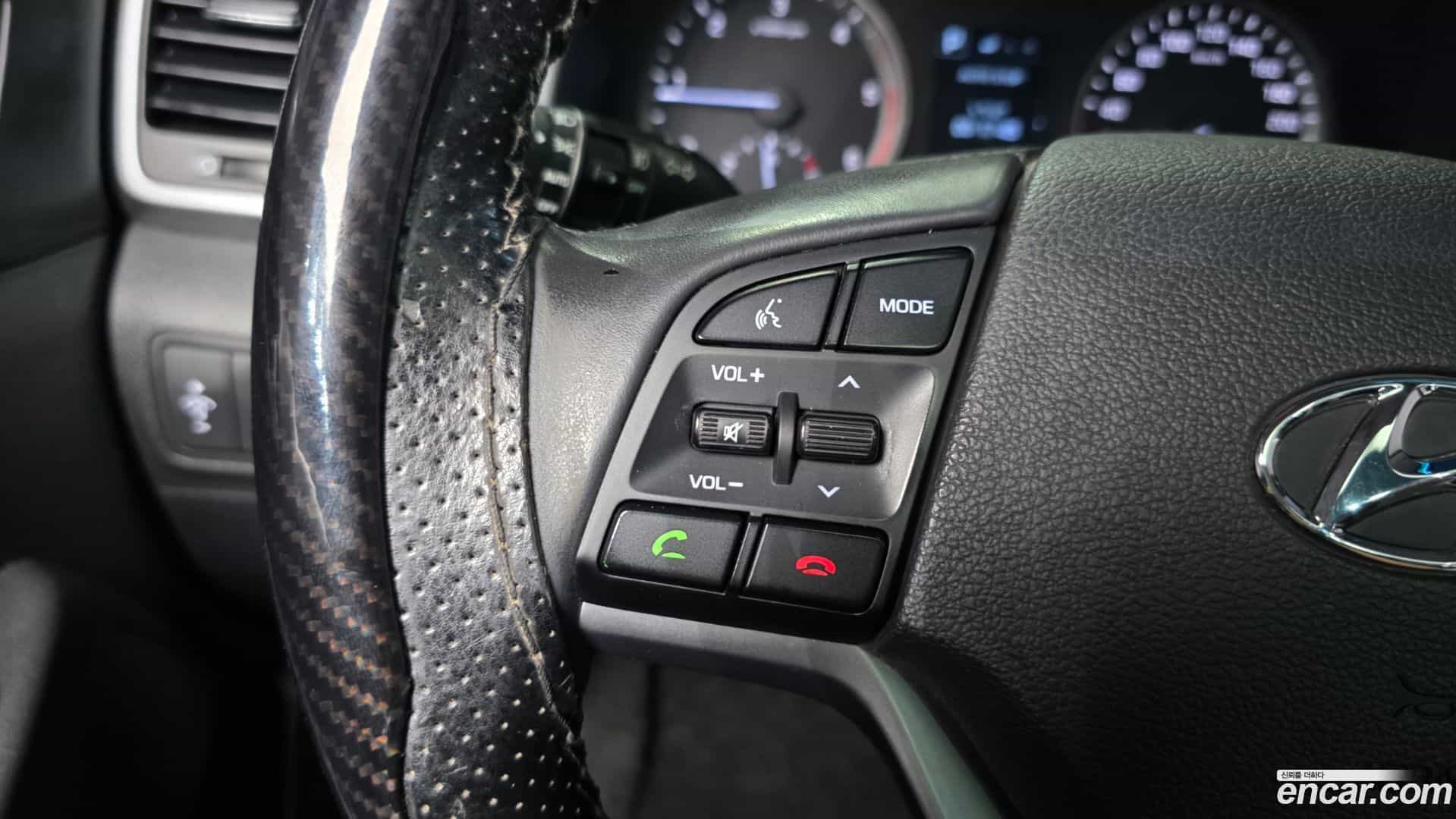 Tucson Hyundai 2015.10-OPTION-042