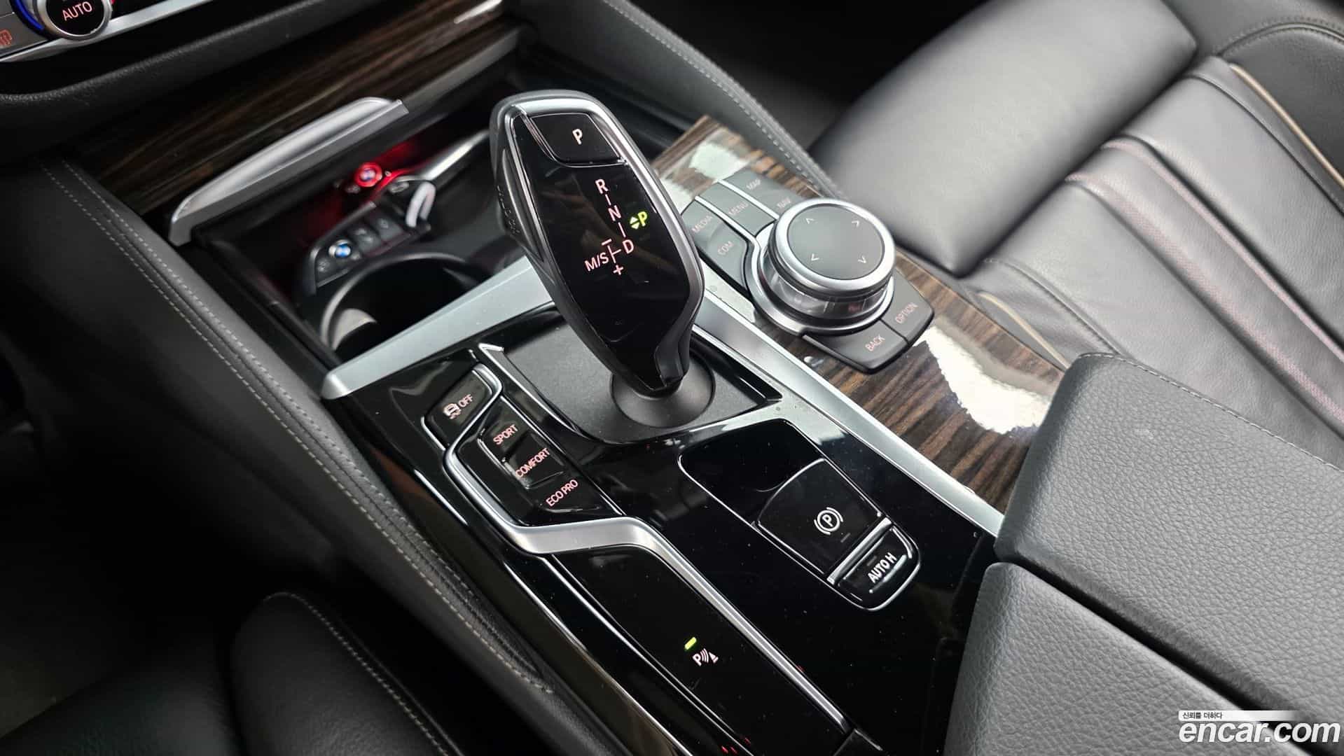 5-Series BMW 2022.3-INNER-009