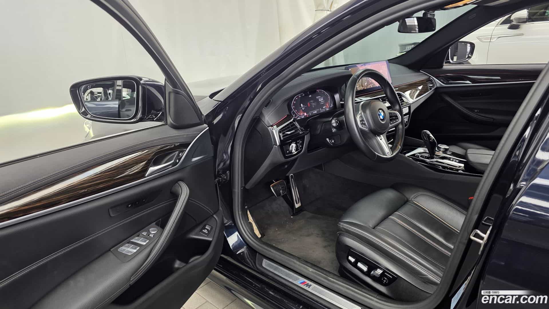 5-Series BMW 2022.3-INNER-010