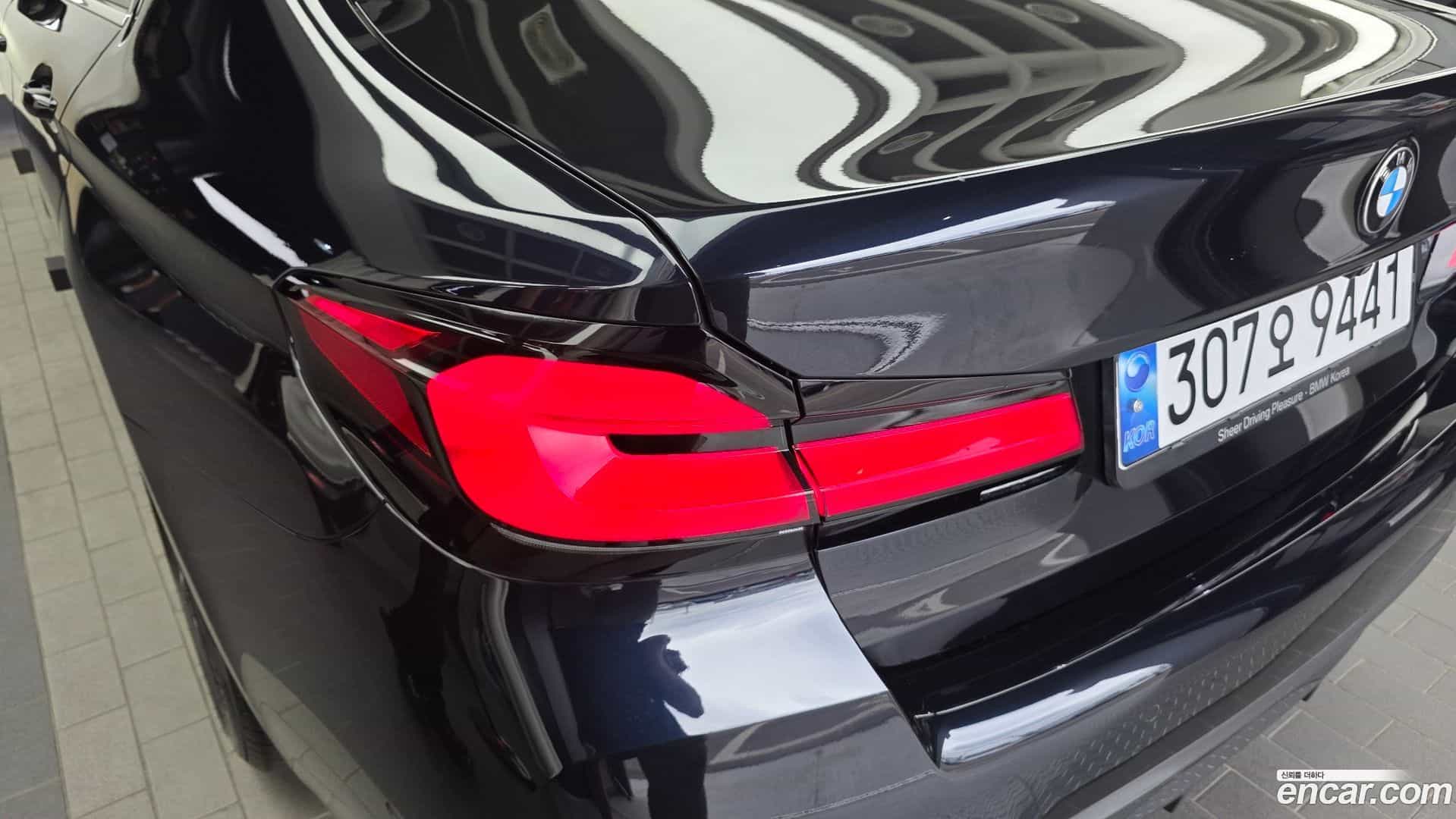 5-Series BMW 2022.3-OUTER-033
