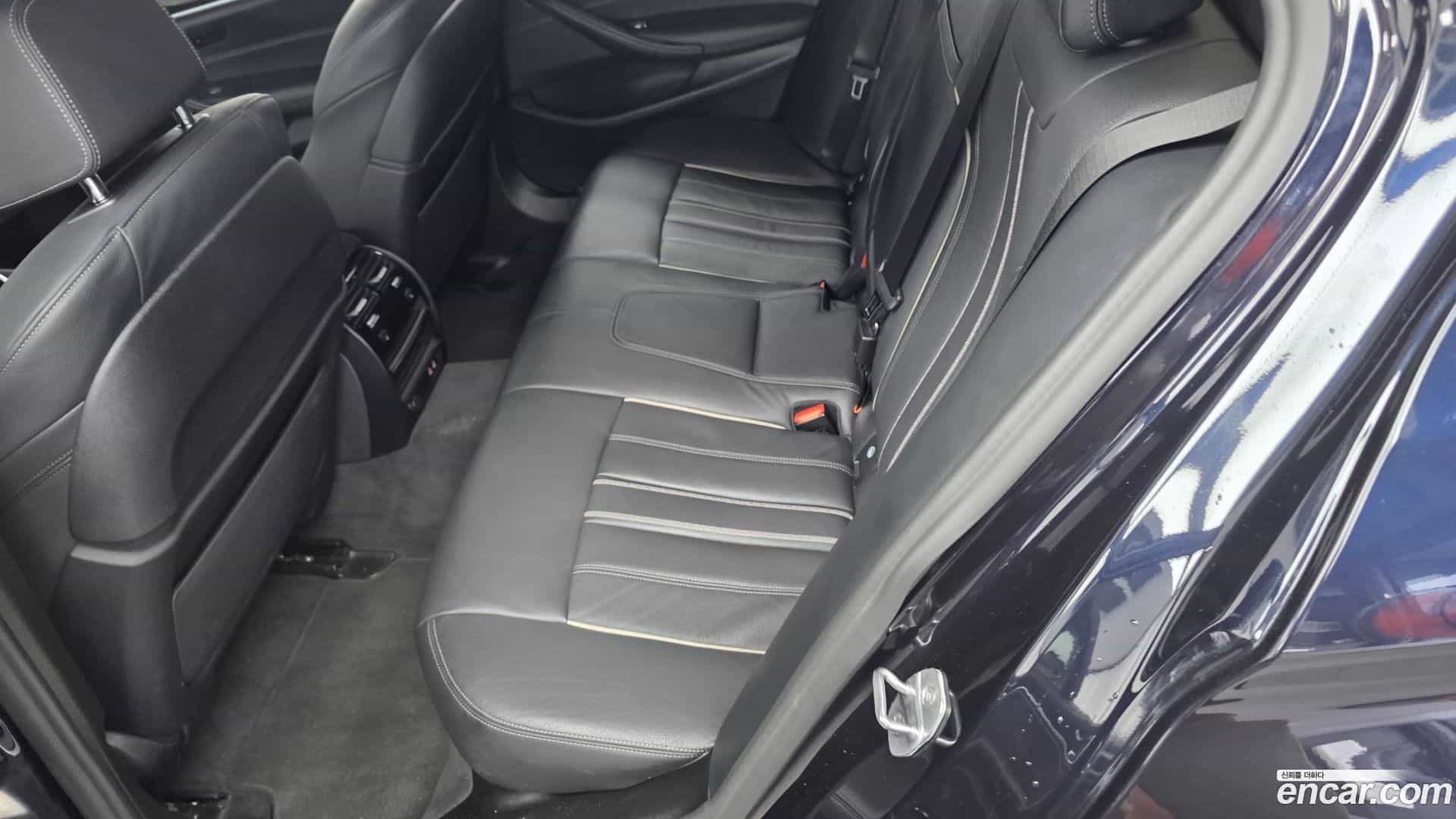 5-Series BMW 2022.3-INNER-036