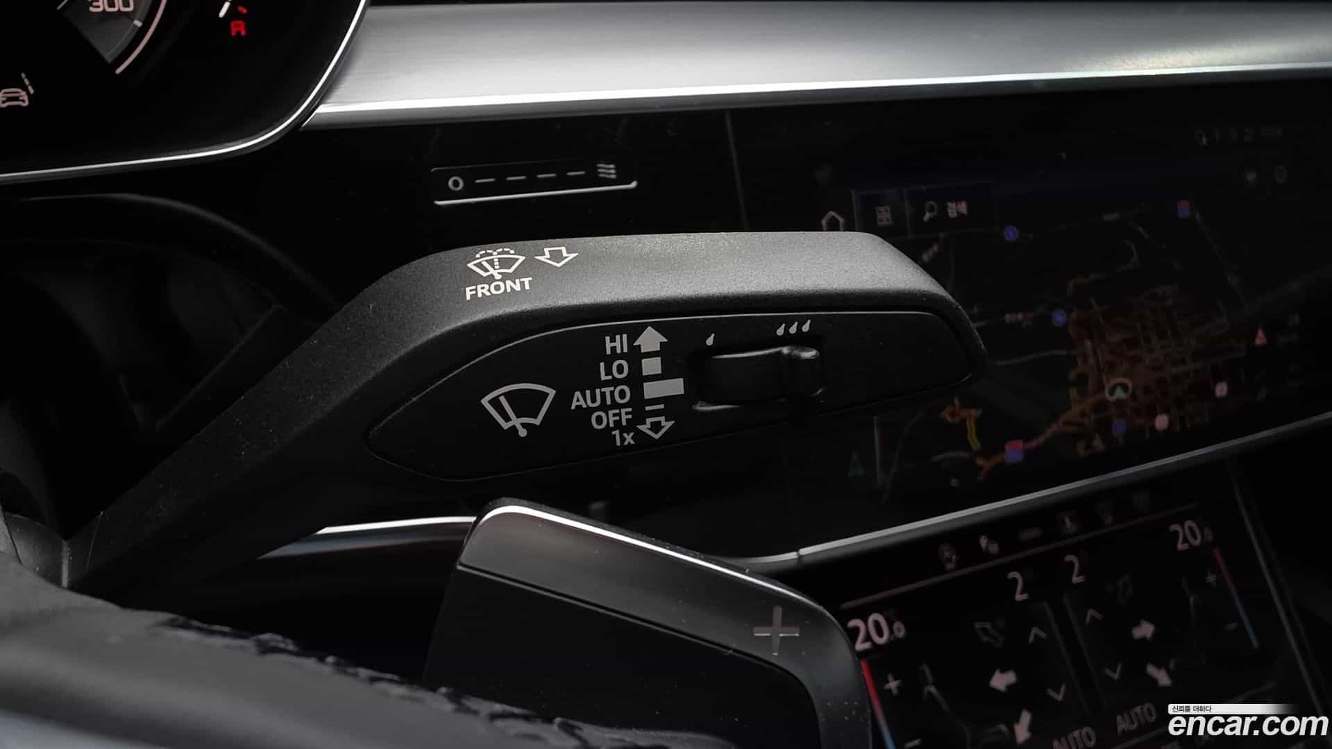 A8 Audi 2021.11-OPTION-044