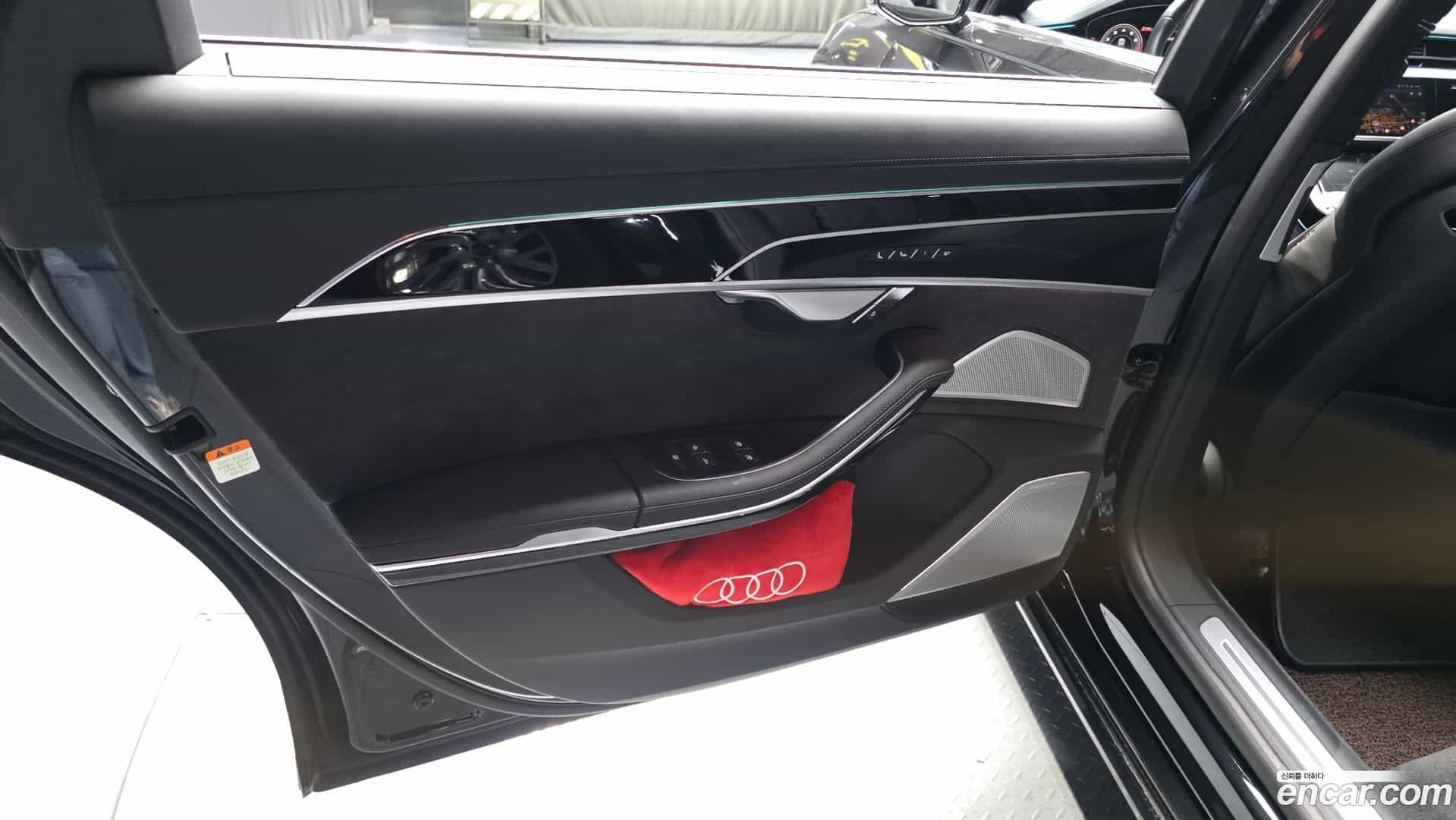 A8 Audi 2021.11-OPTION-045