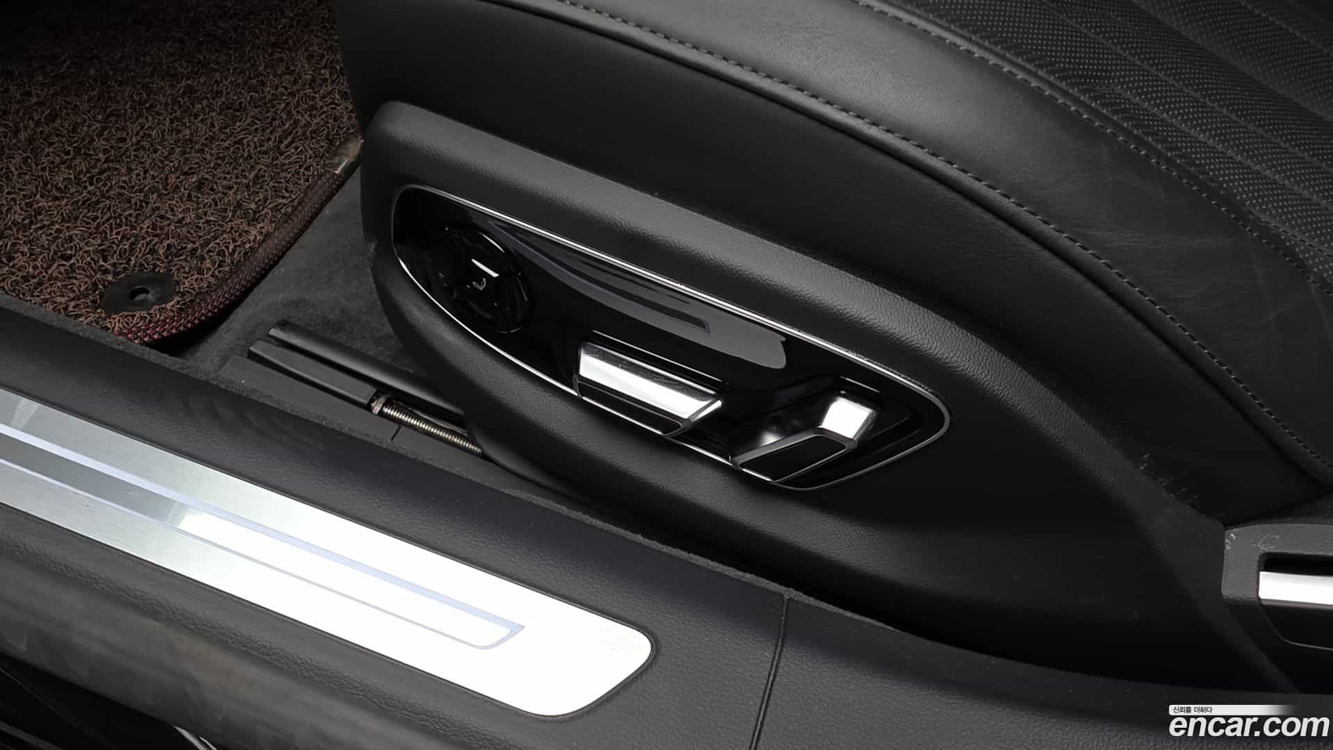 A8 Audi 2021.11-OPTION-046