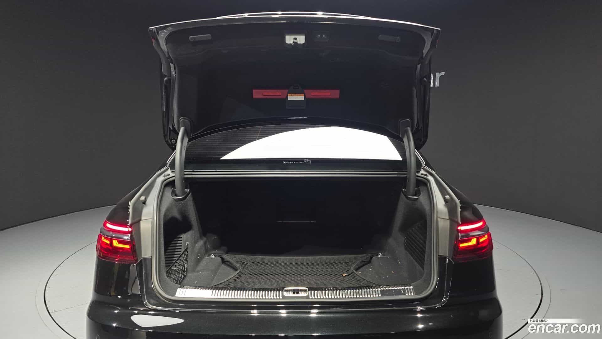 A8 Audi 2021.11-OPTION-051