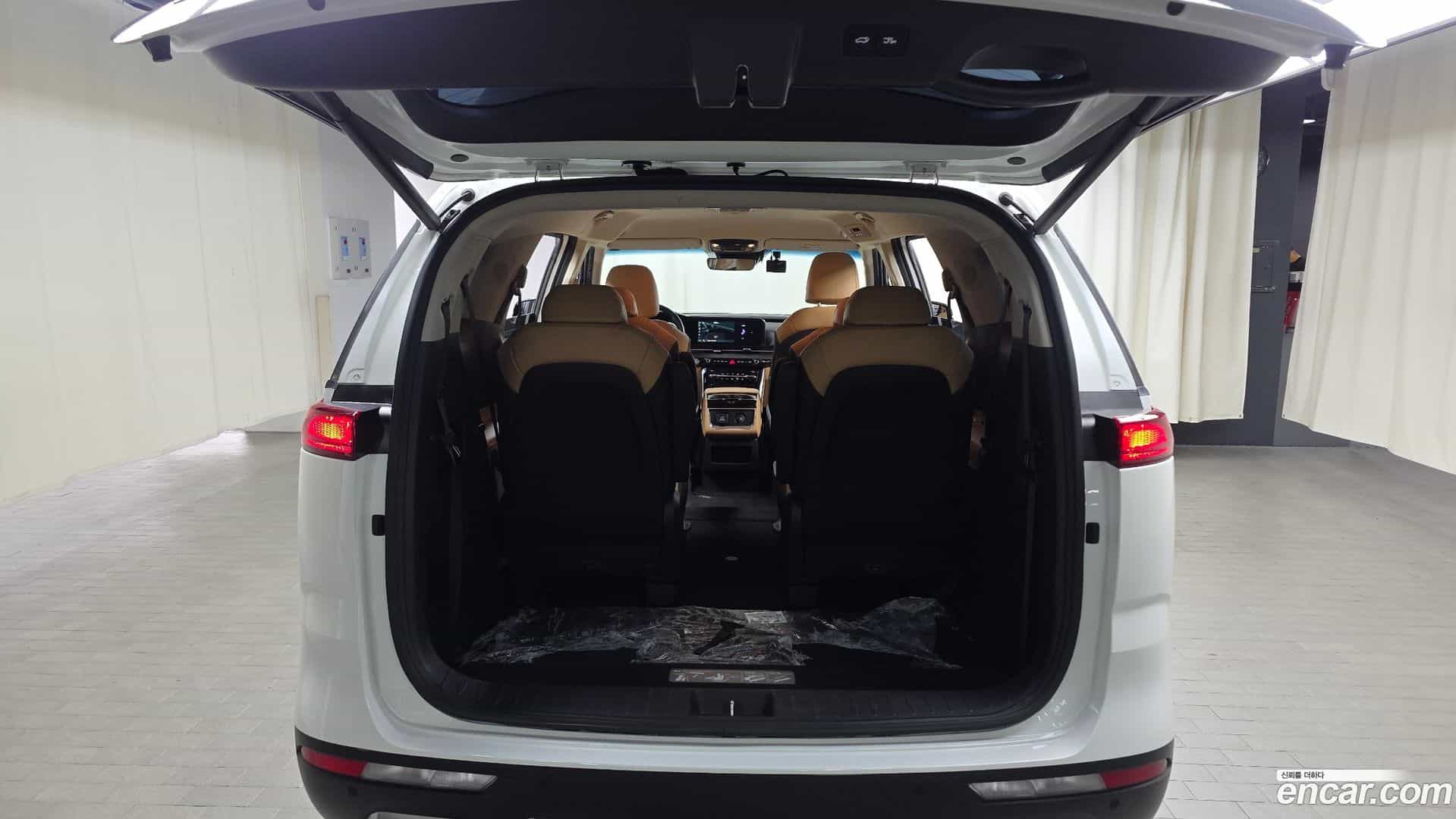 Canival Kia 2023.4-OPTION-024