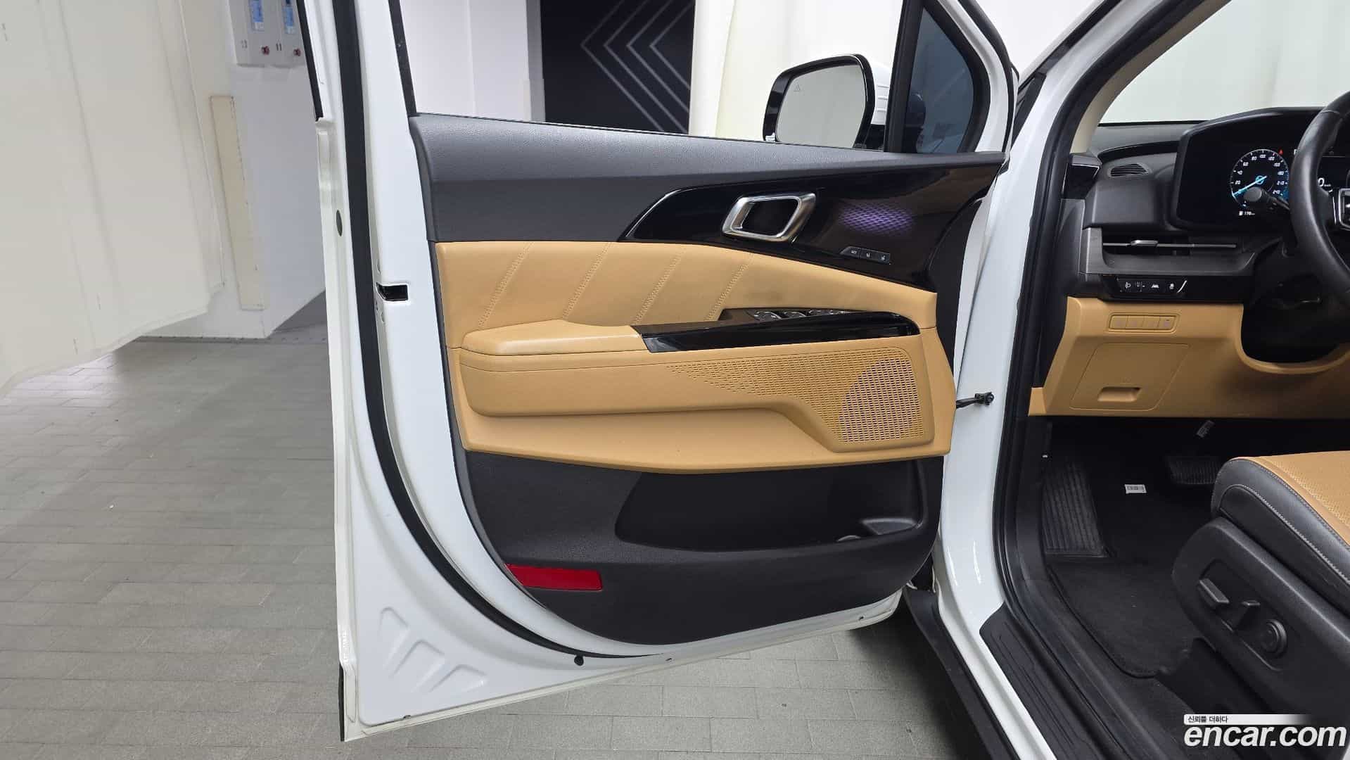 Canival Kia 2023.4-INNER-034