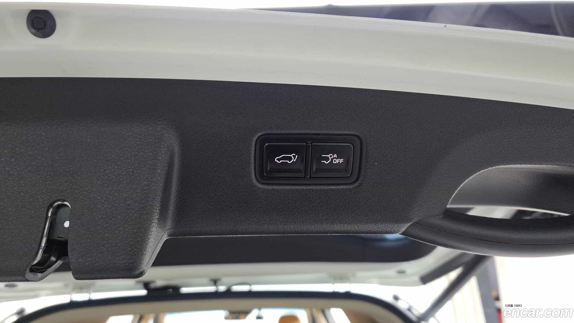 Canival Kia 2023.4-OPTION-044