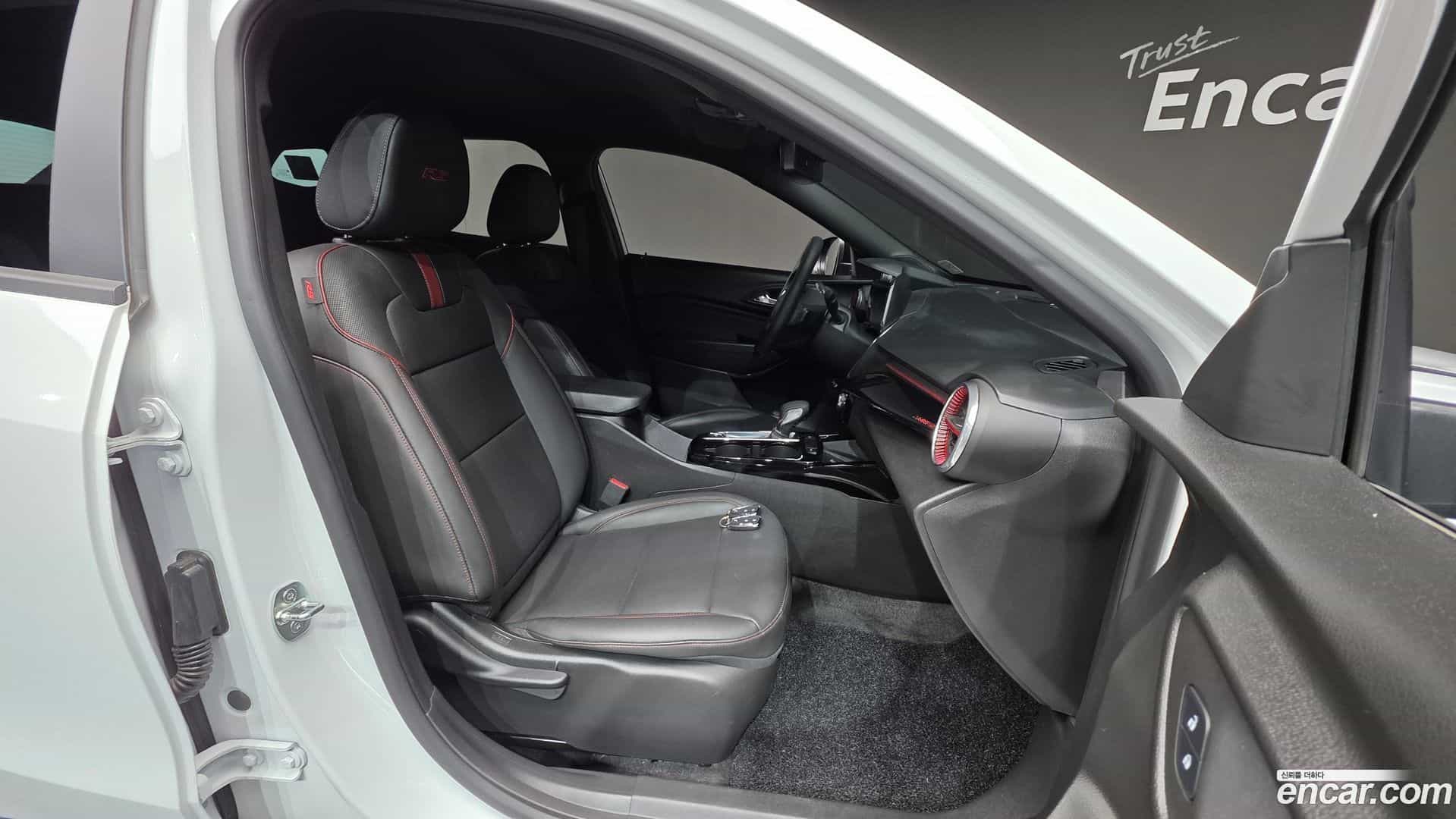 Trax Chevrolet 2023.4-INNER-010