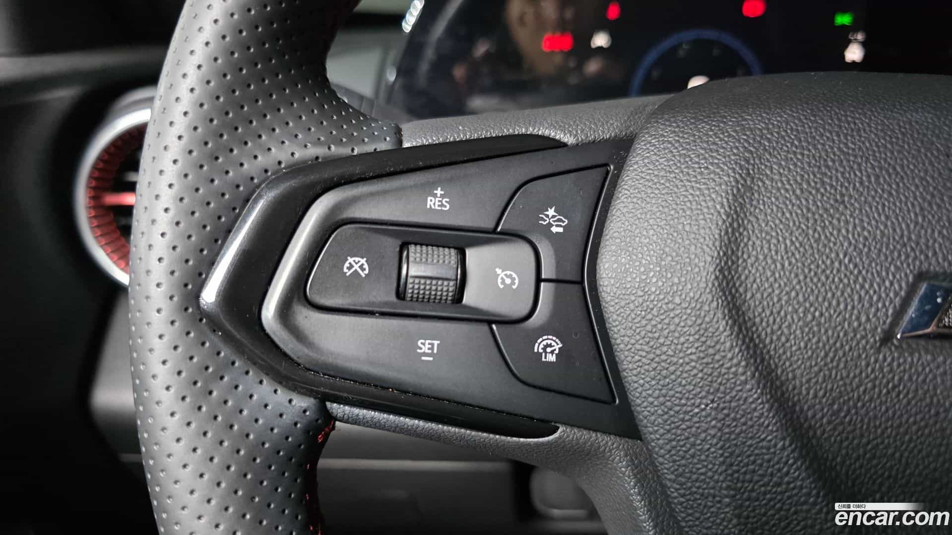 Trax Chevrolet 2023.4-OPTION-044