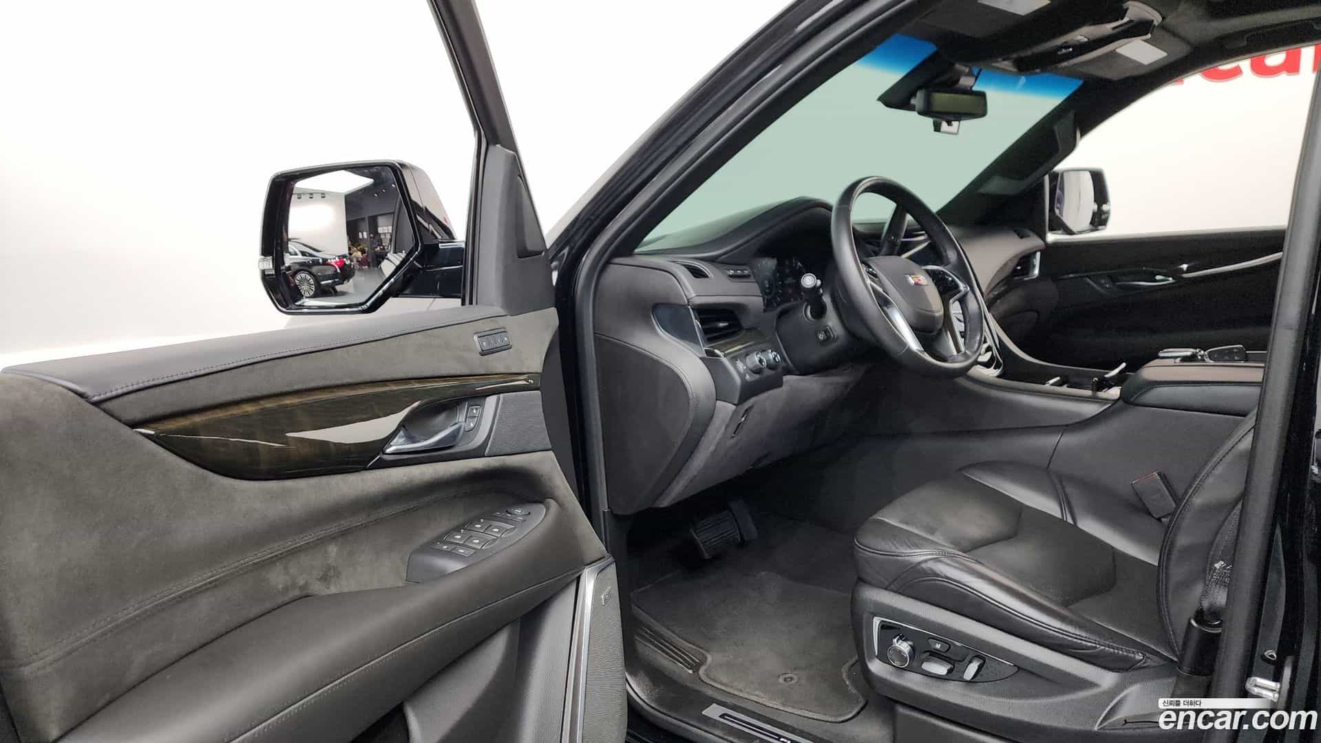 Escalade Cadillac 2019.6-INNER-010