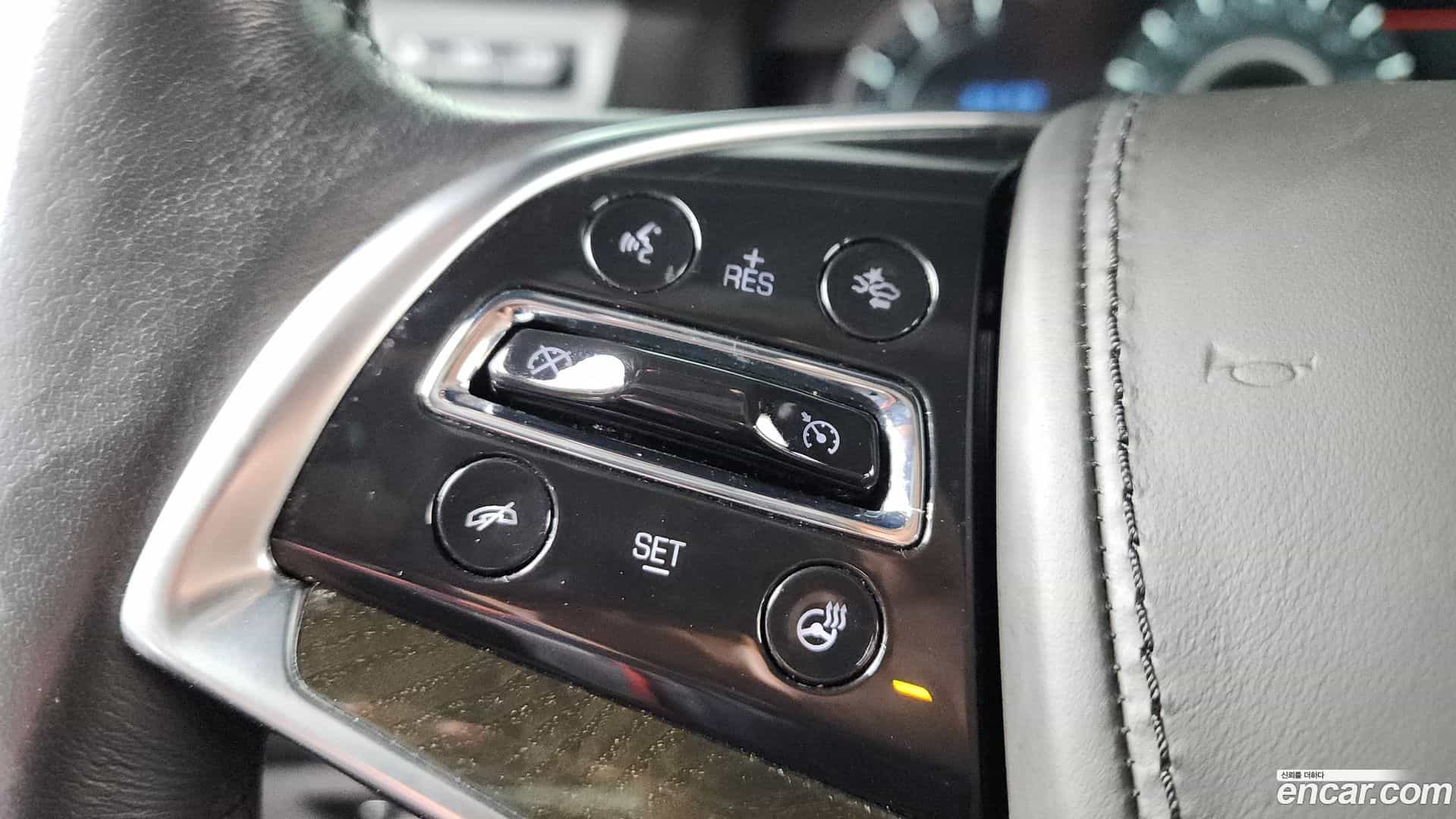 Escalade Cadillac 2019.6-OPTION-020