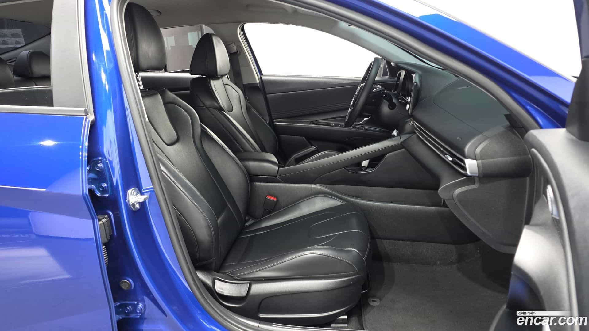 AVANTE Hyundai 2022.11-OPTION-015