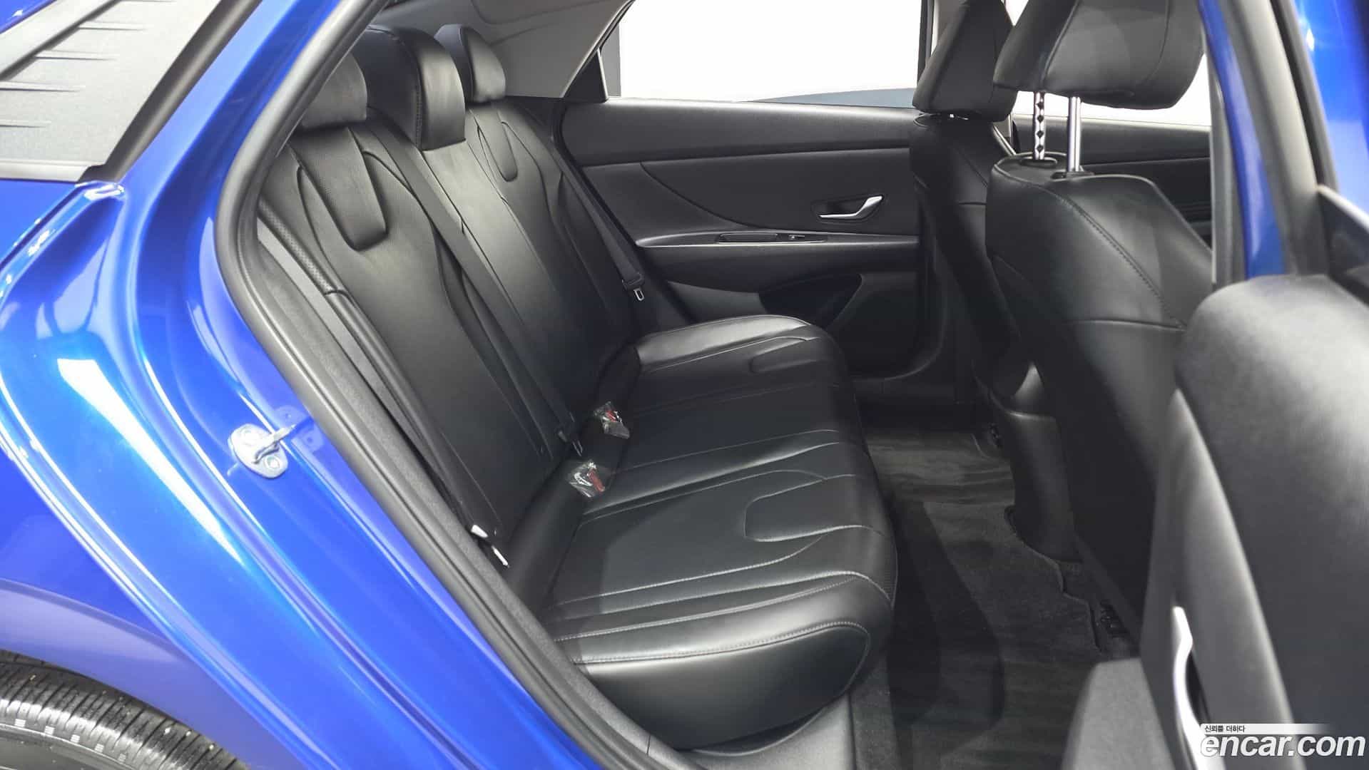 AVANTE Hyundai 2022.11-OPTION-016