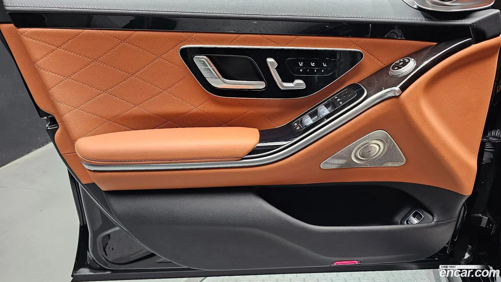 S-Class Mercedes-Benz 2025.3-INNER-034