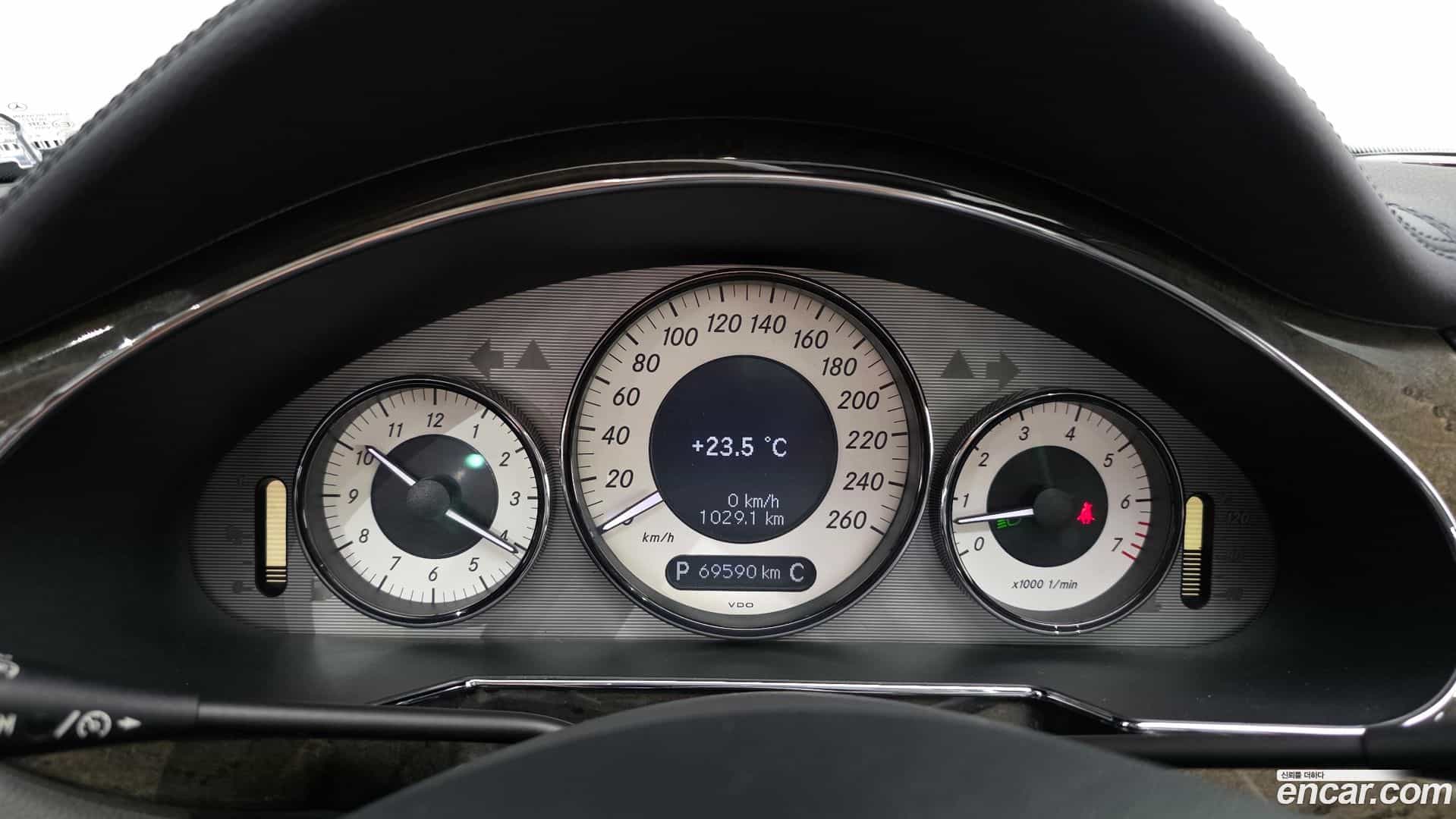 CLS-Class Mercedes-Benz 2009.9-INNER-008